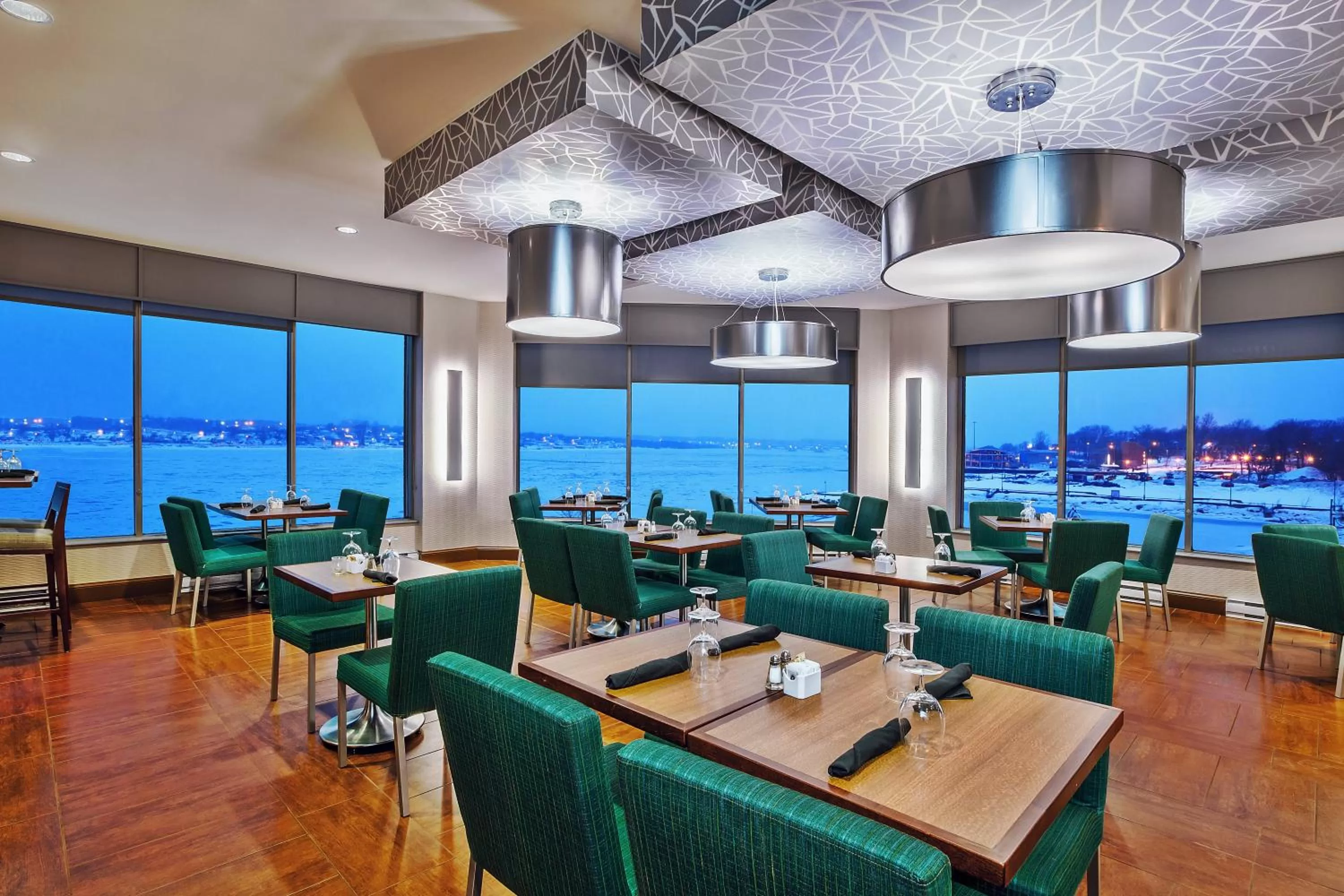 Restaurant/places to eat in Holiday Inn Sydney - Waterfront by IHG