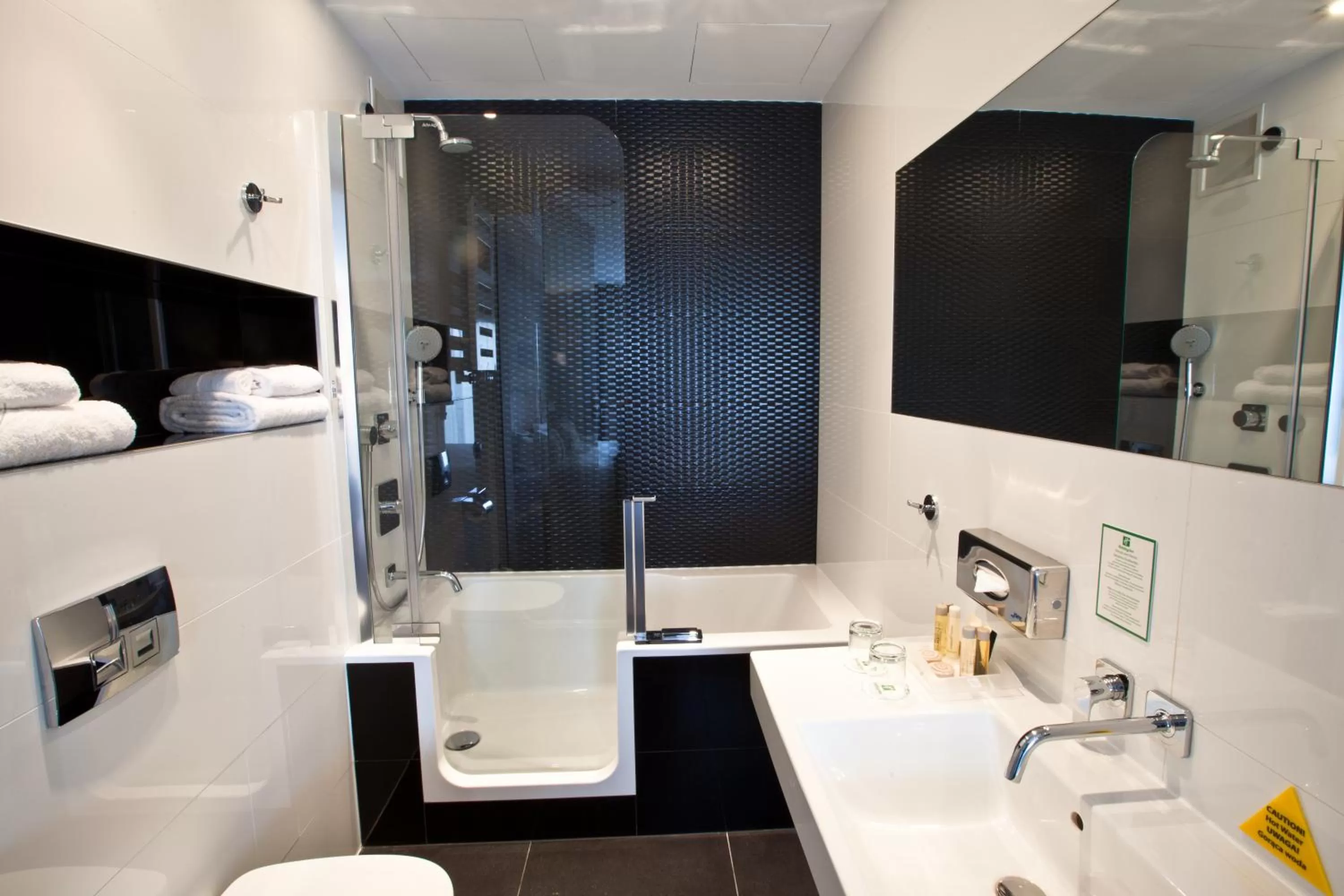Bathroom in Holiday Inn Łódź by IHG