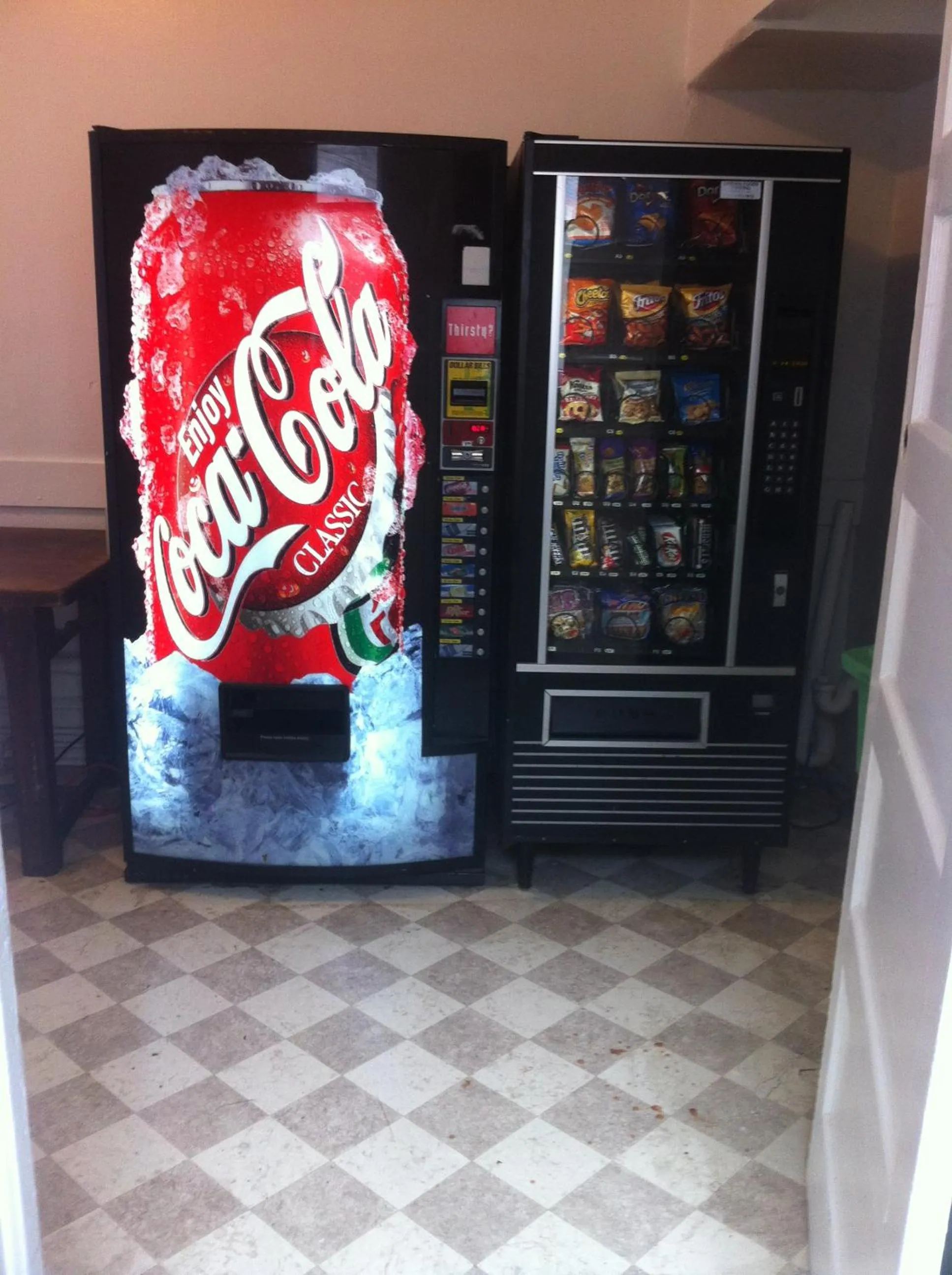 Food and drinks in Cable Car Hotel