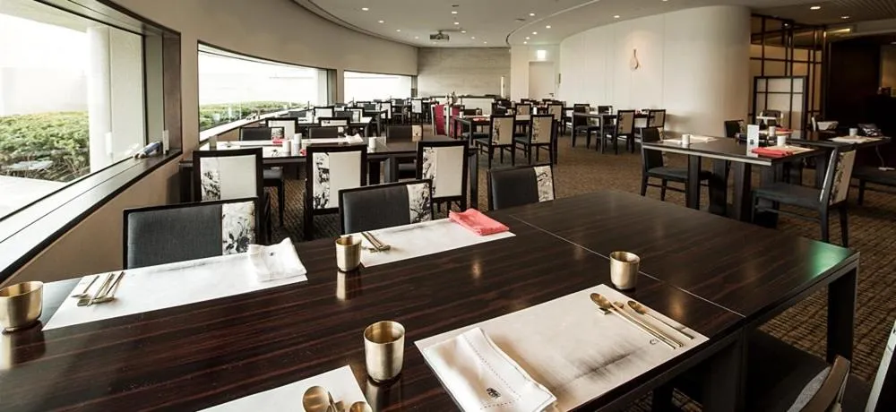 Restaurant/places to eat in Vista Walkerhill Seoul - formerly W Seoul