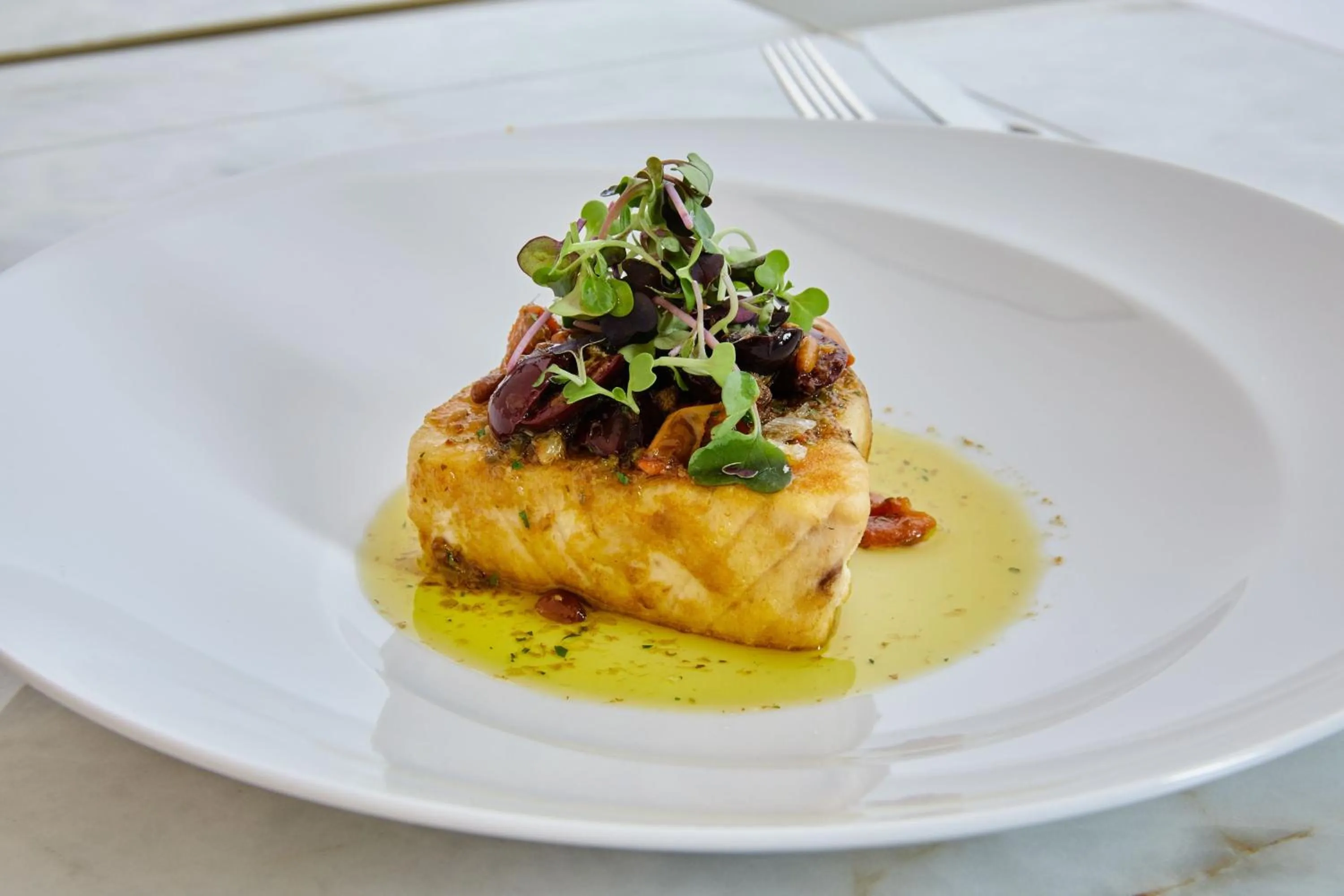 Restaurant/places to eat in JW Marriott Hotel Madrid