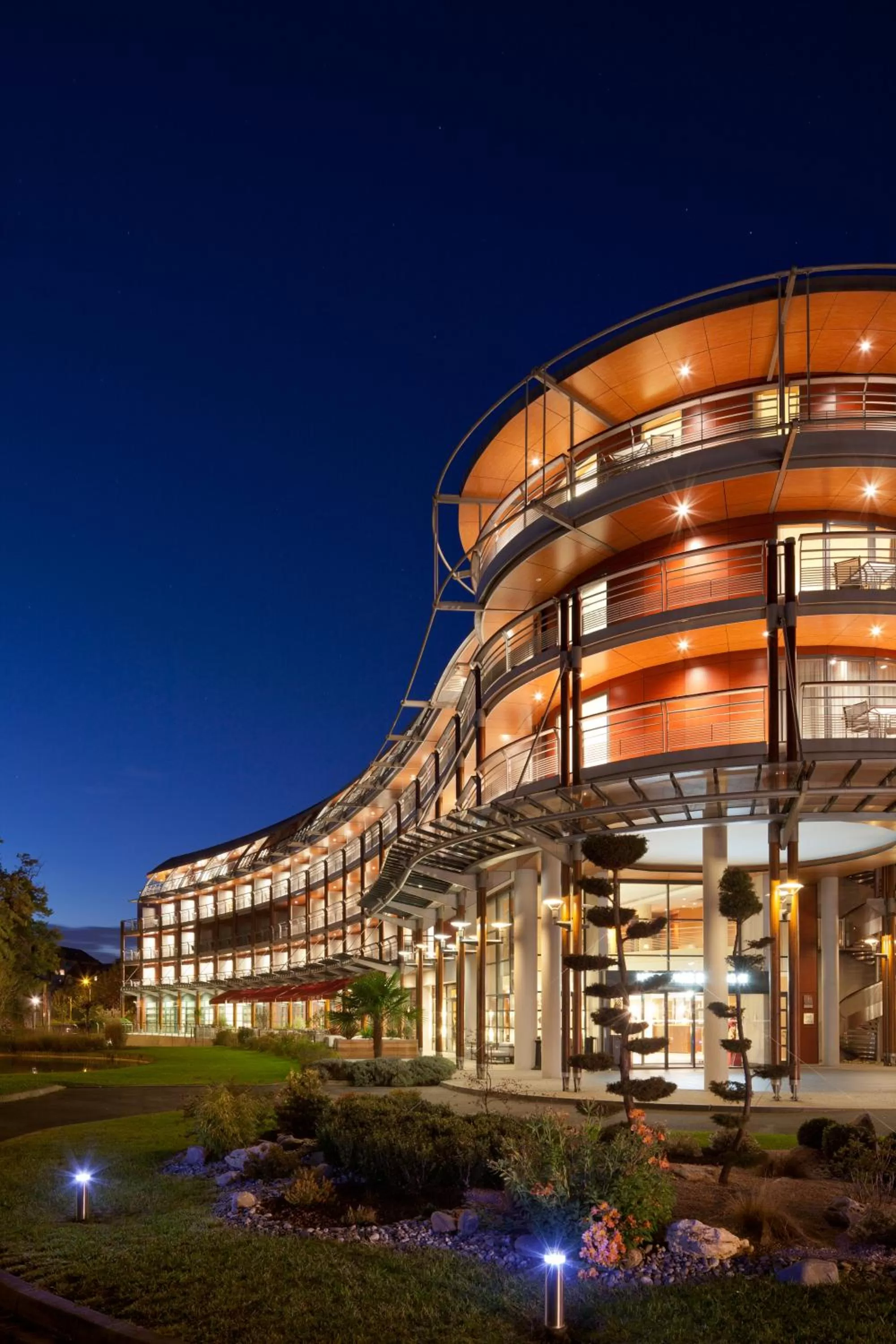 Facade/entrance in Parc Beaumont Hôtel & Spa Pau - MGallery Collection