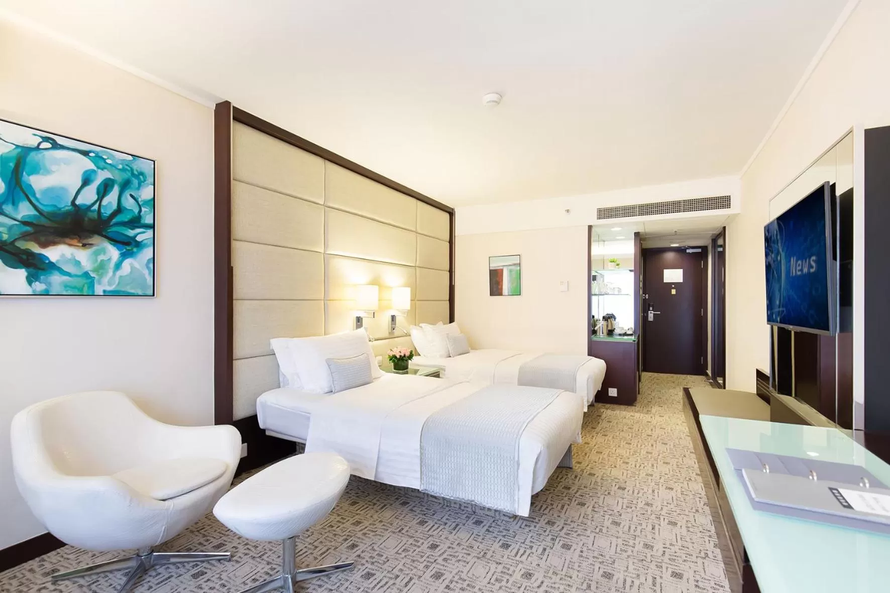 Photo of the whole room in Regal Kowloon Hotel