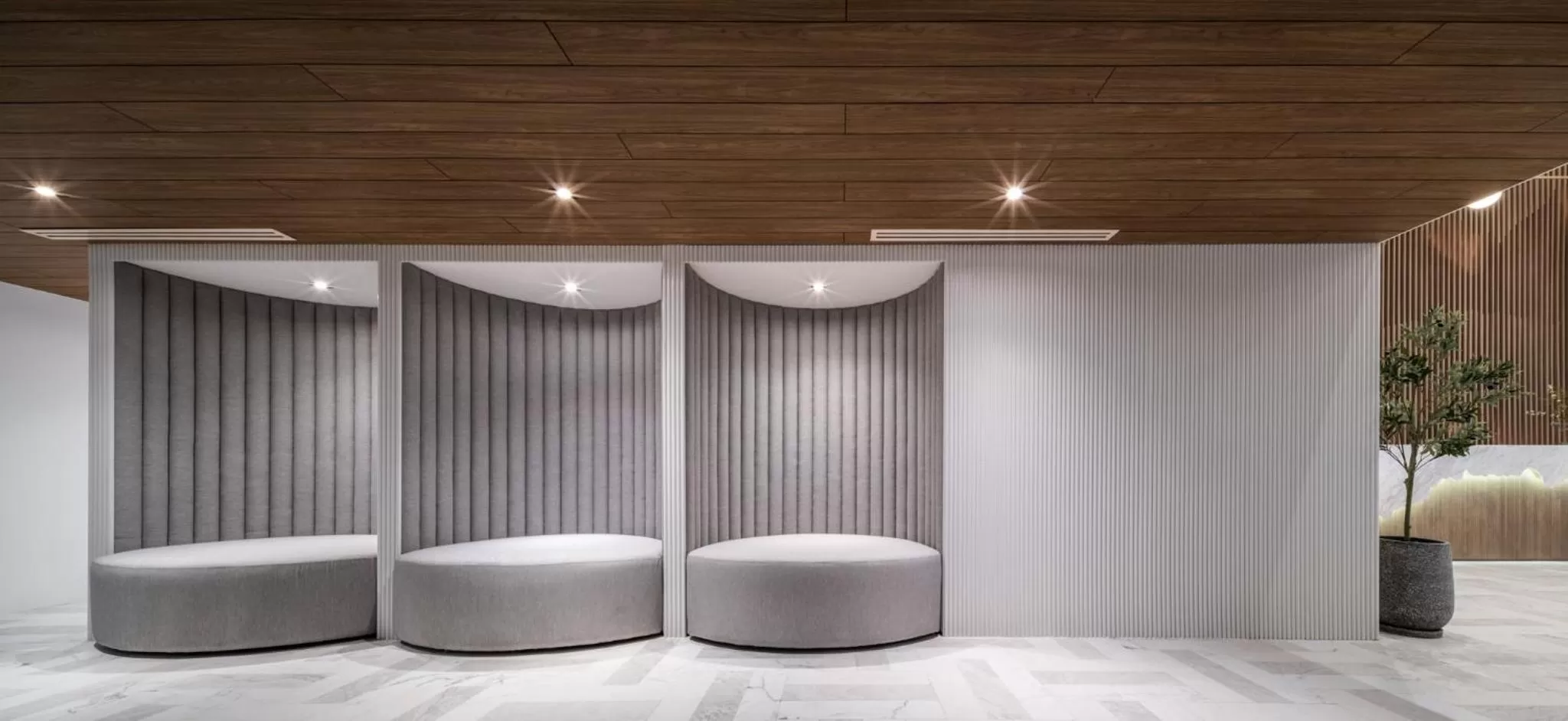 Seating area in GLOW Sukhumvit 71