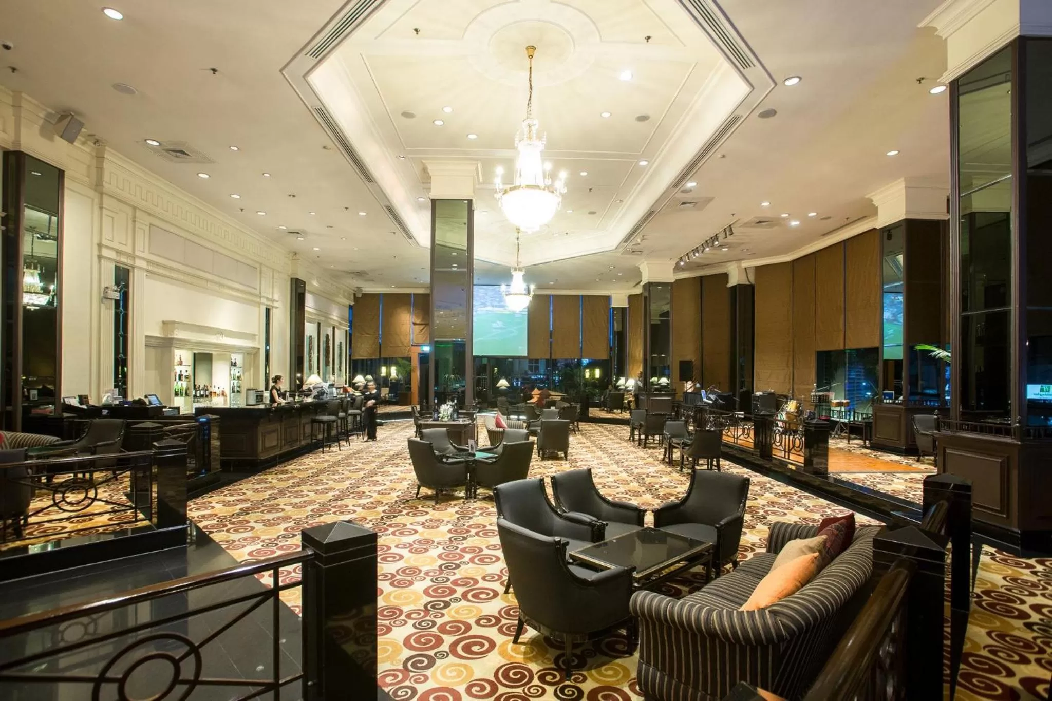 Restaurant/places to eat in Centara Riverside Hotel Chiang Mai