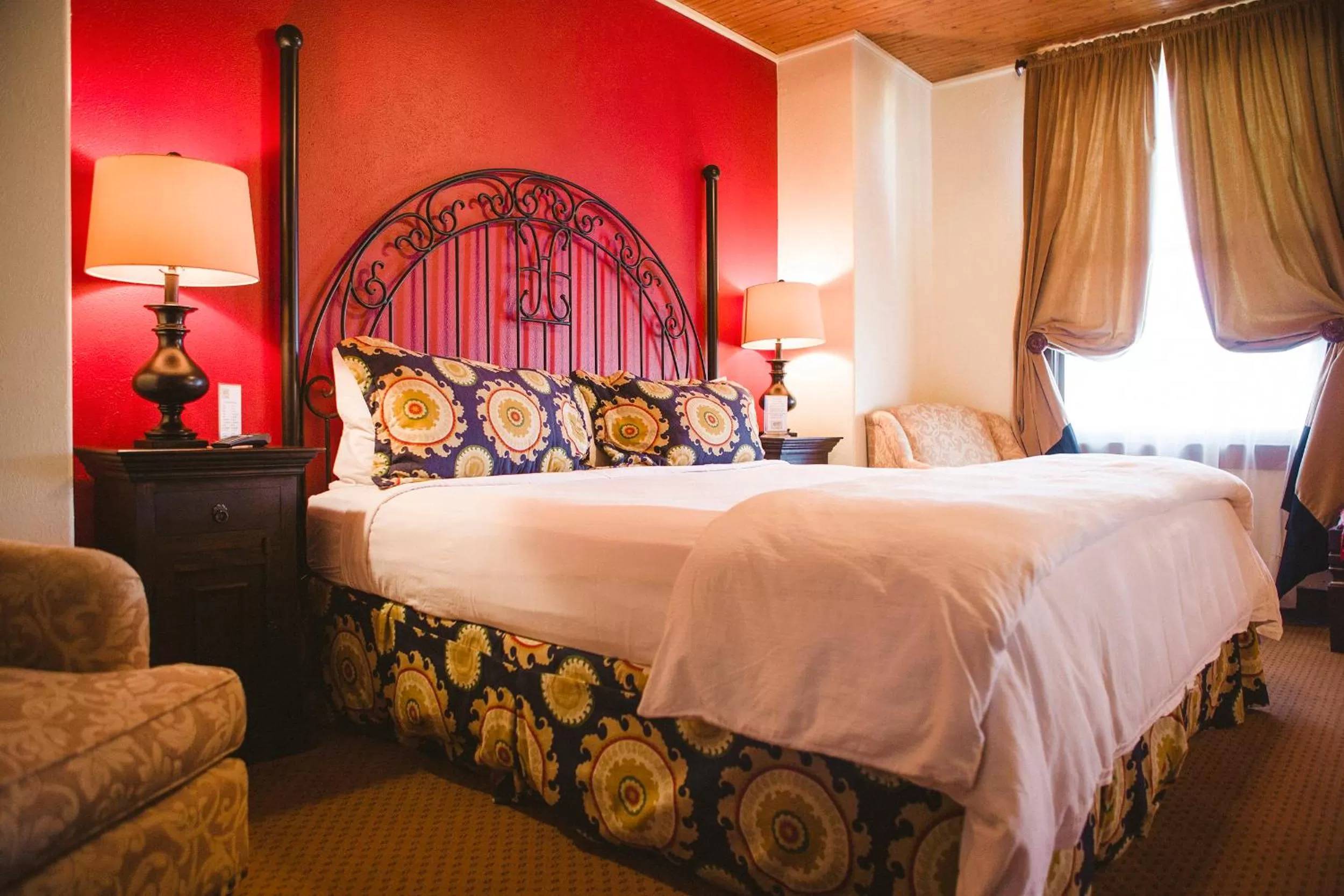 Bedroom, Bed in The Holland Hotel