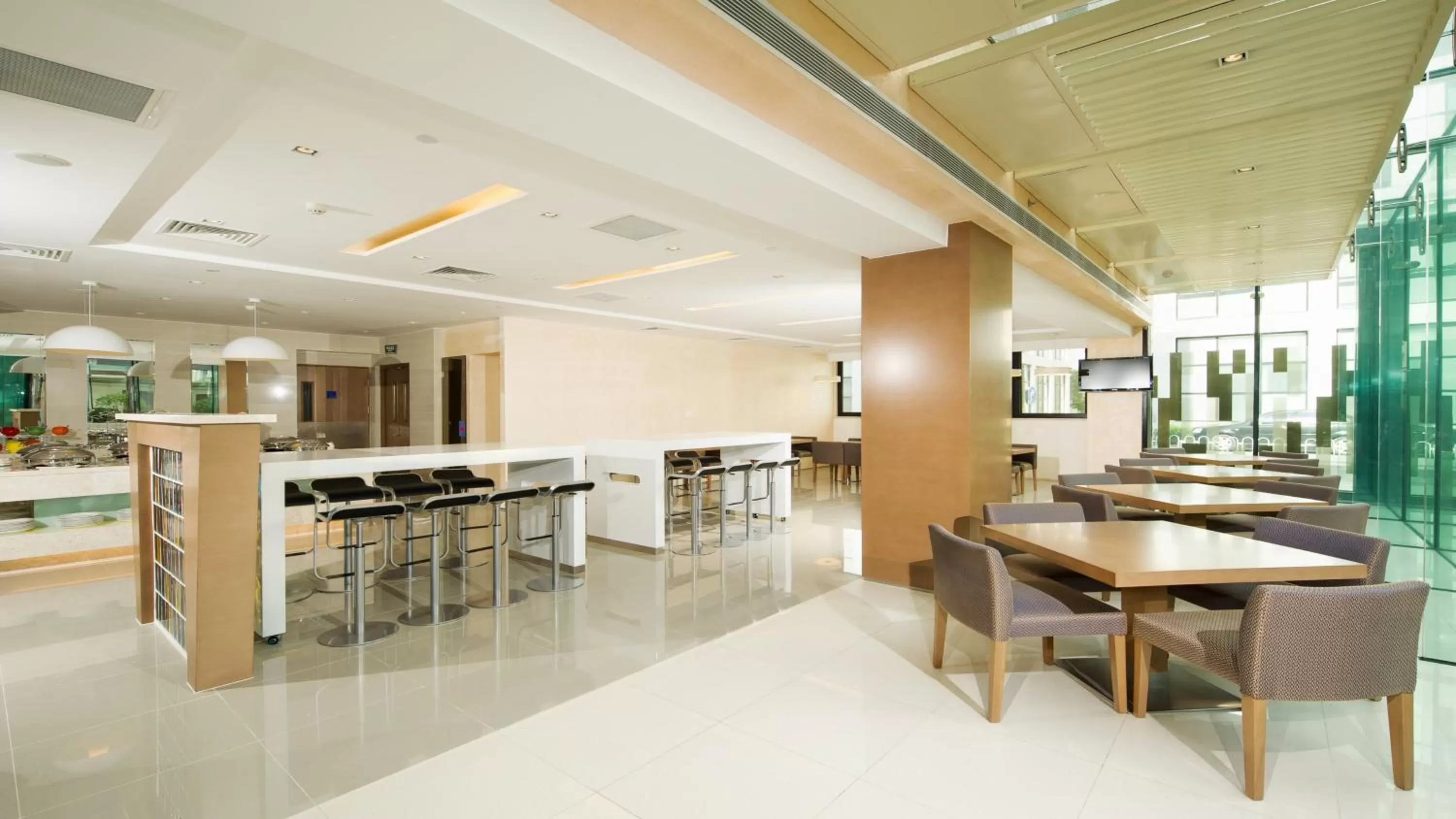 Breakfast in Holiday Inn Express Beijing Airport Zone, an IHG Hotel