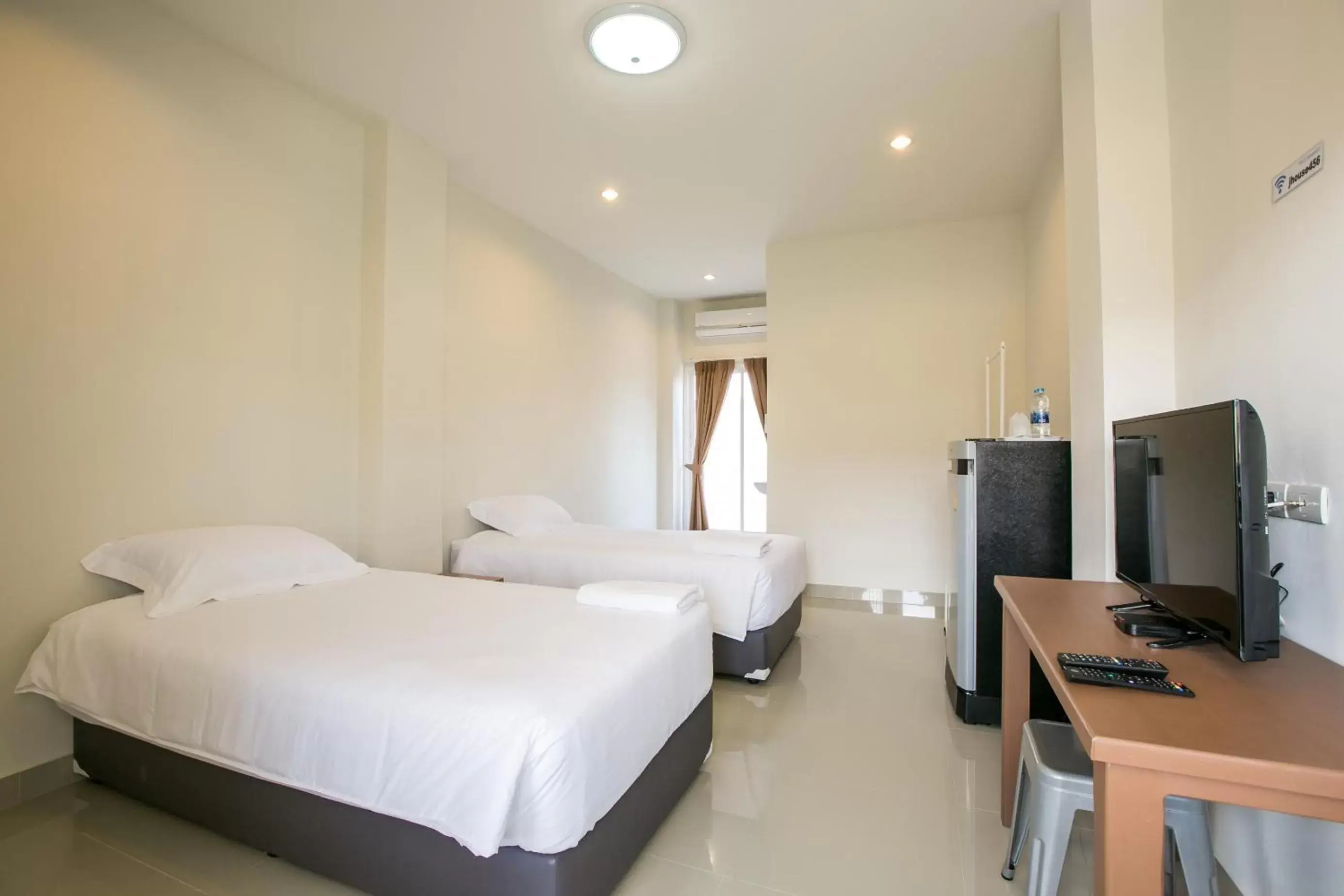 Double or Twin Room in J-House Phetchaburi Double or Twin Room in J-House Phetchaburi