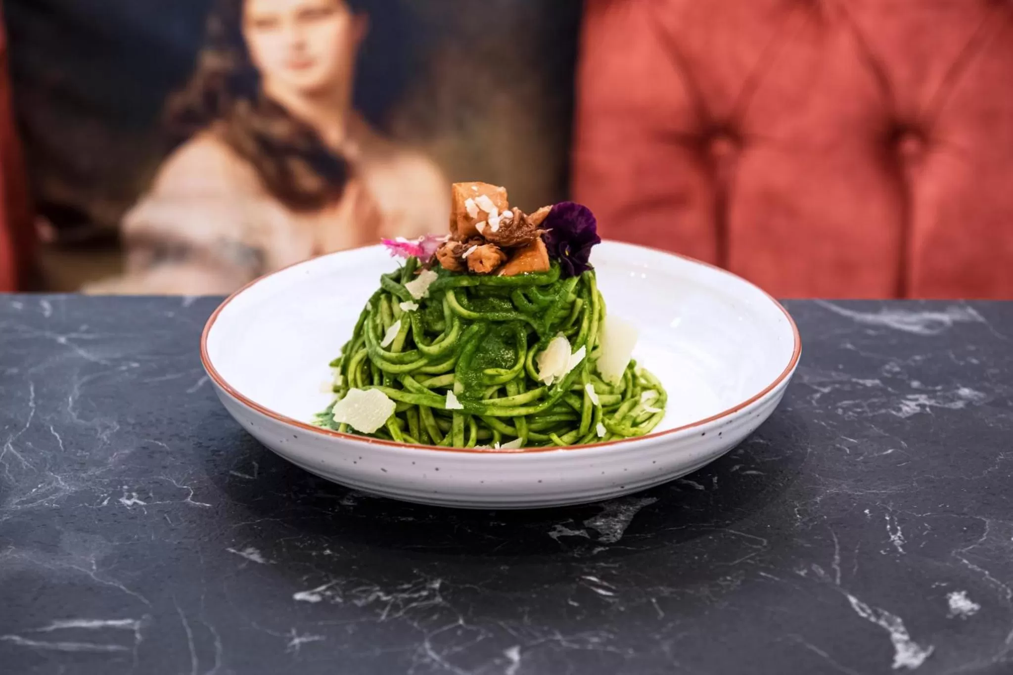 Restaurant/places to eat in Madama Residence