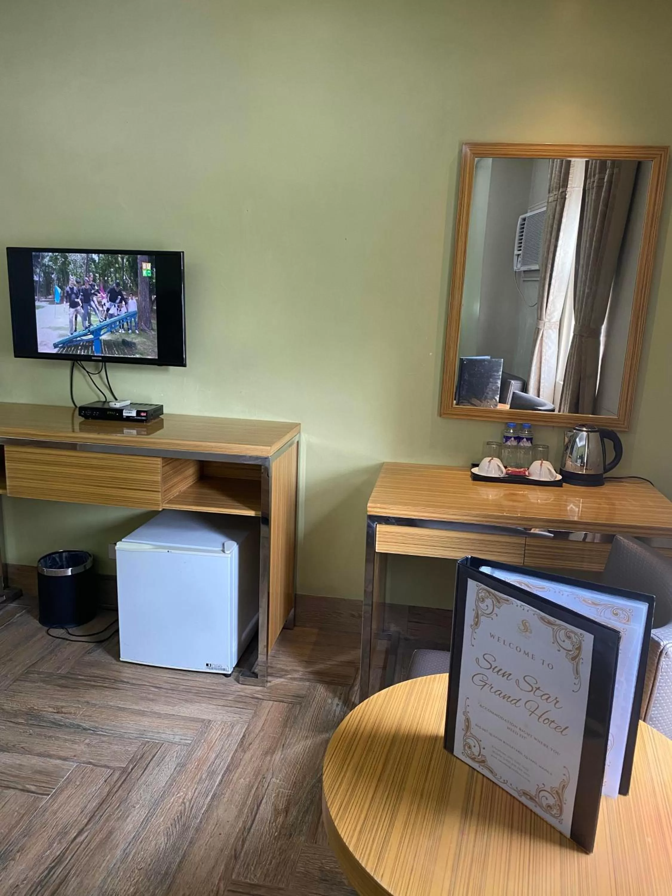 TV and multimedia in Sun Star Grand Hotel