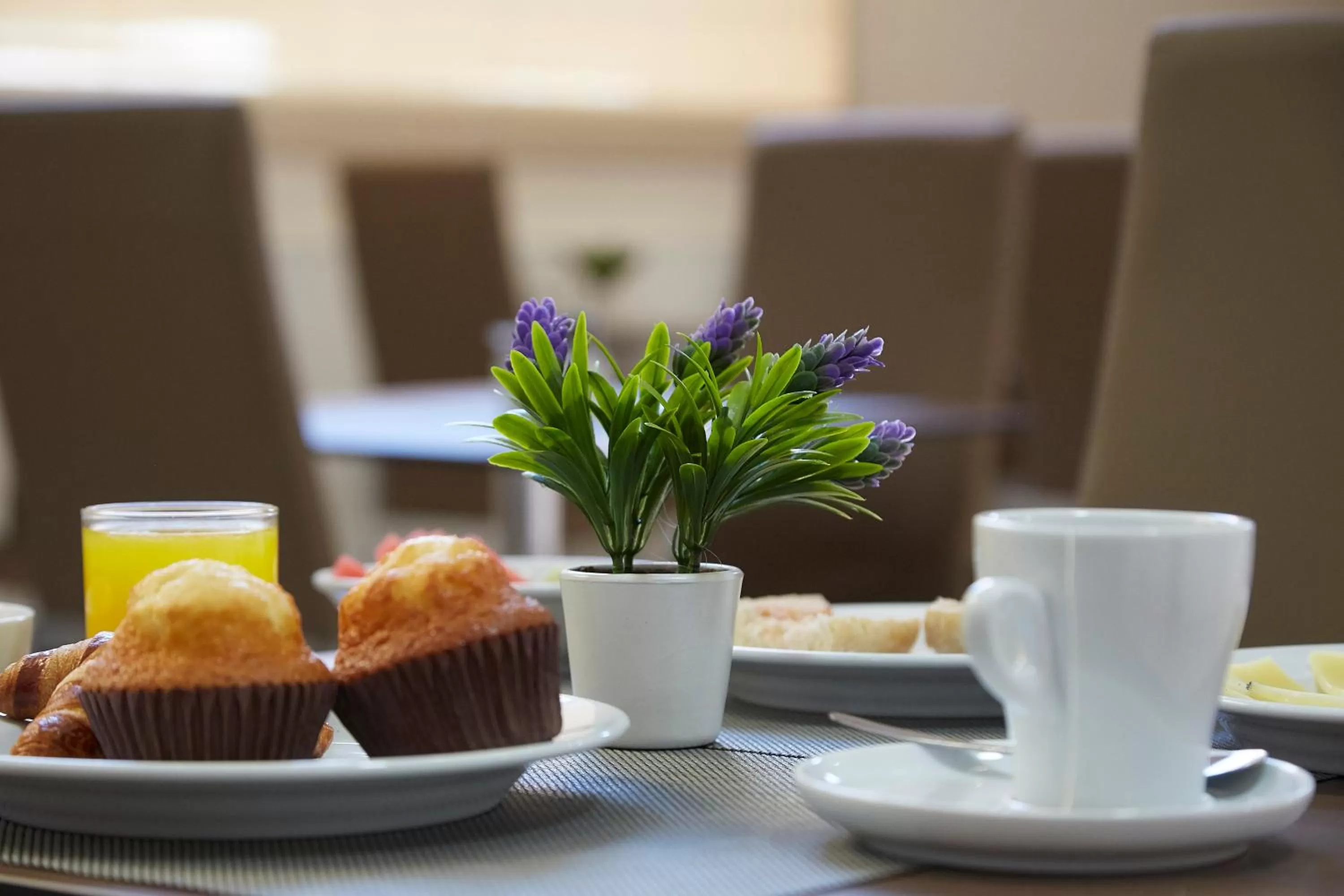 Restaurant/places to eat in BCN Urbaness Hotels Del Comte