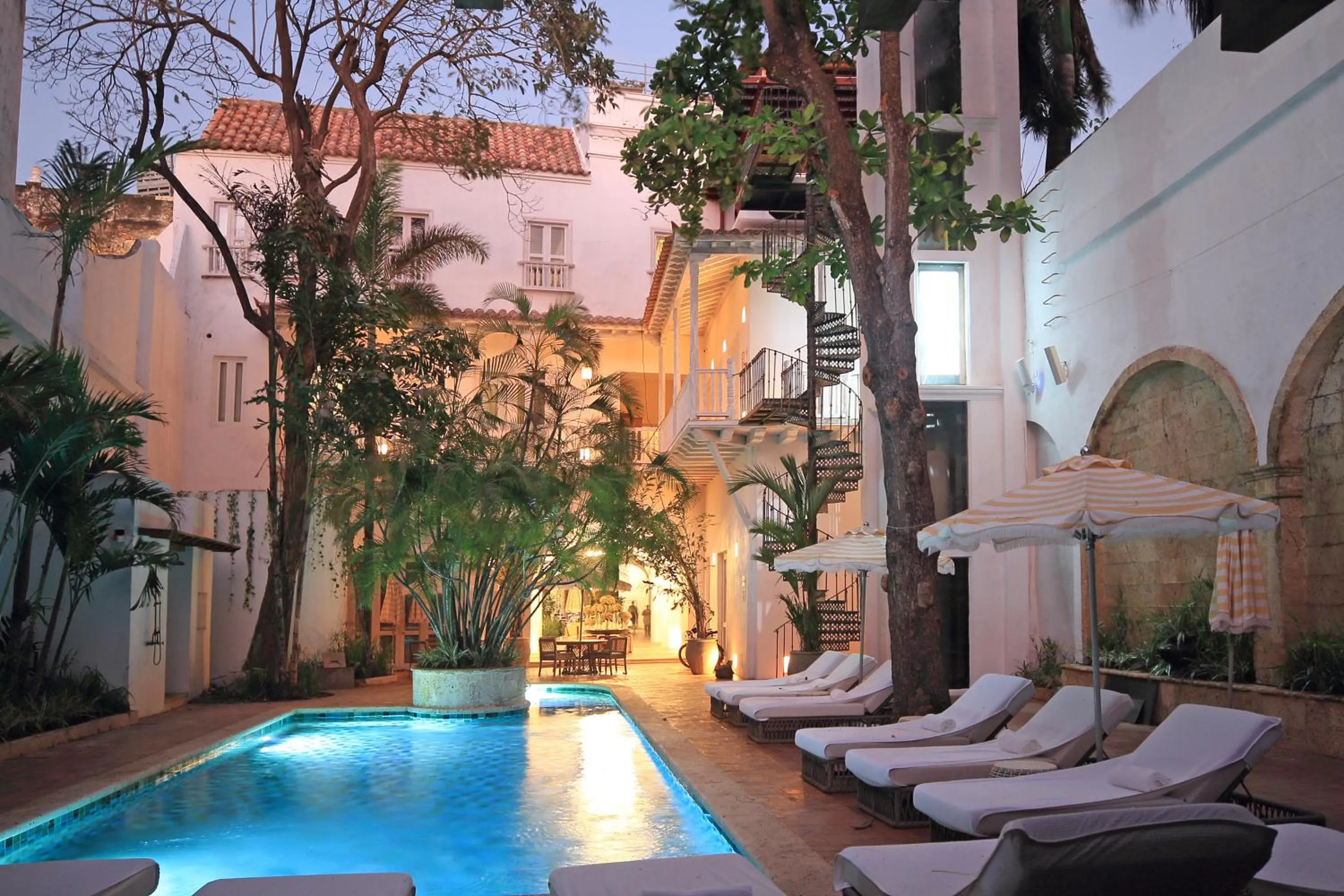 Swimming pool in Casa Pestagua Relais Châteaux