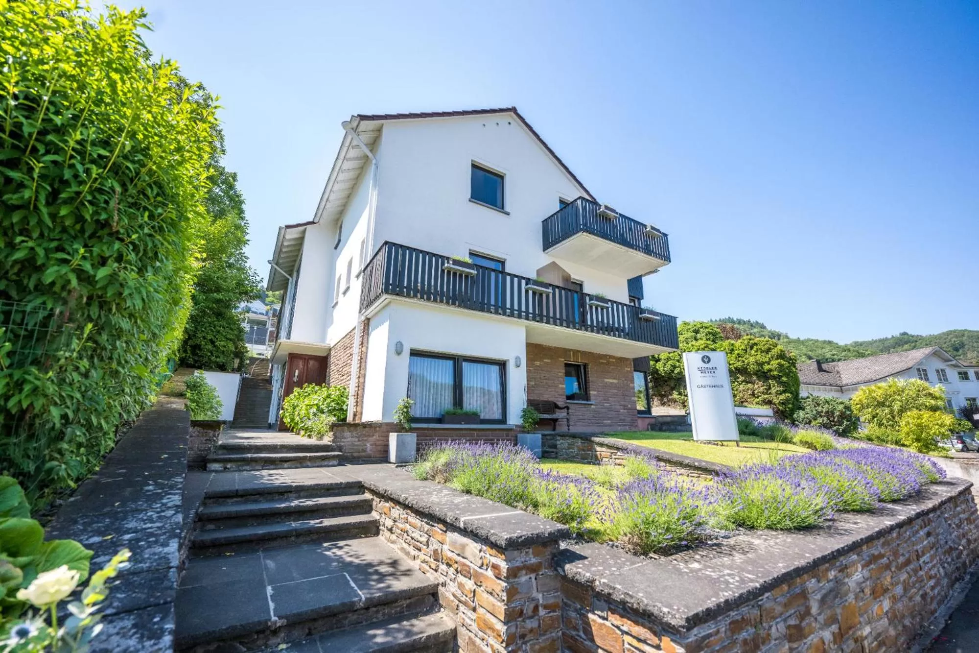 Property building in Moselromantik Hotel Kessler Meyer