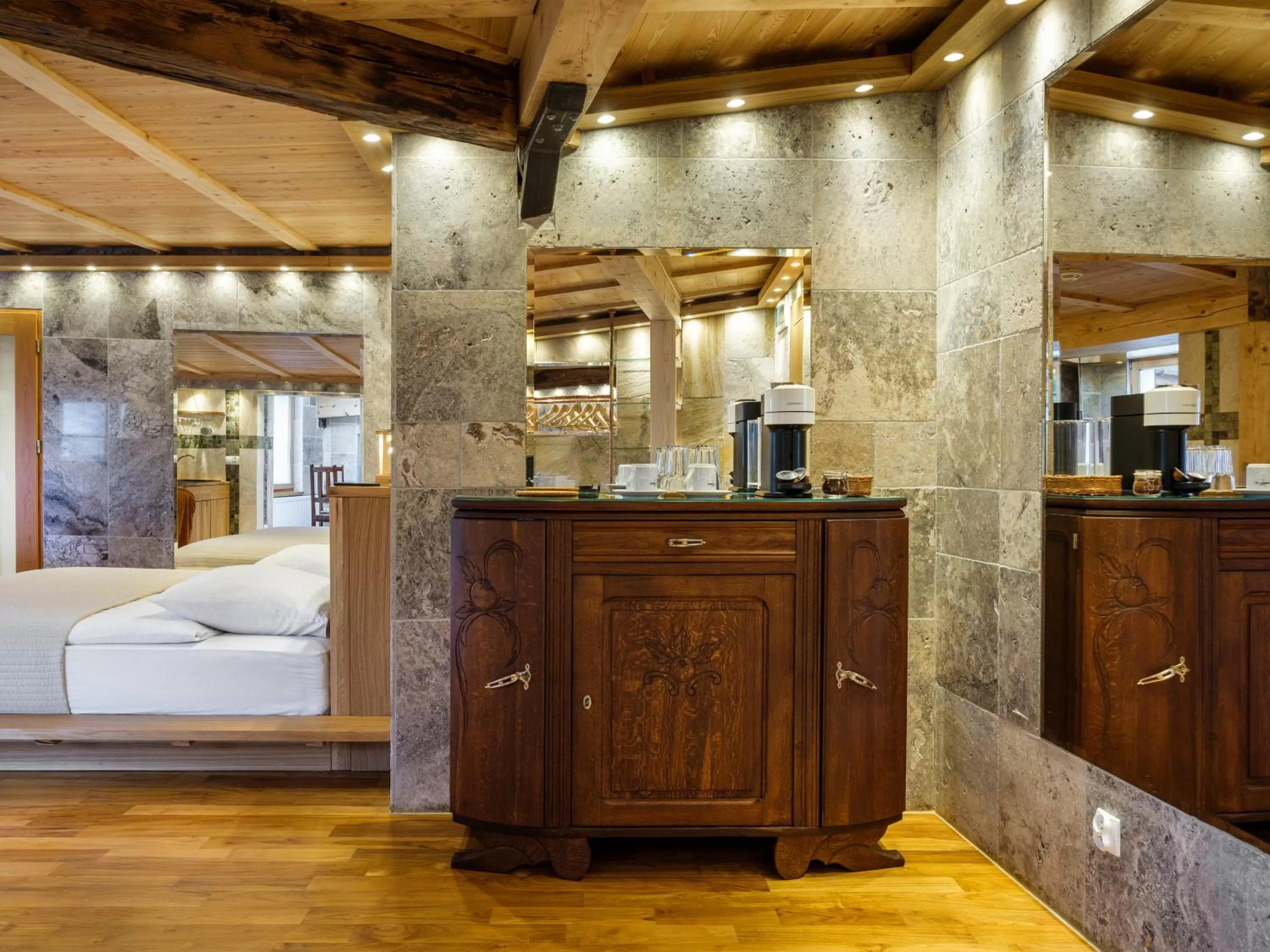 Coffee/tea facilities, Bed in Aparthotel Stare Miasto