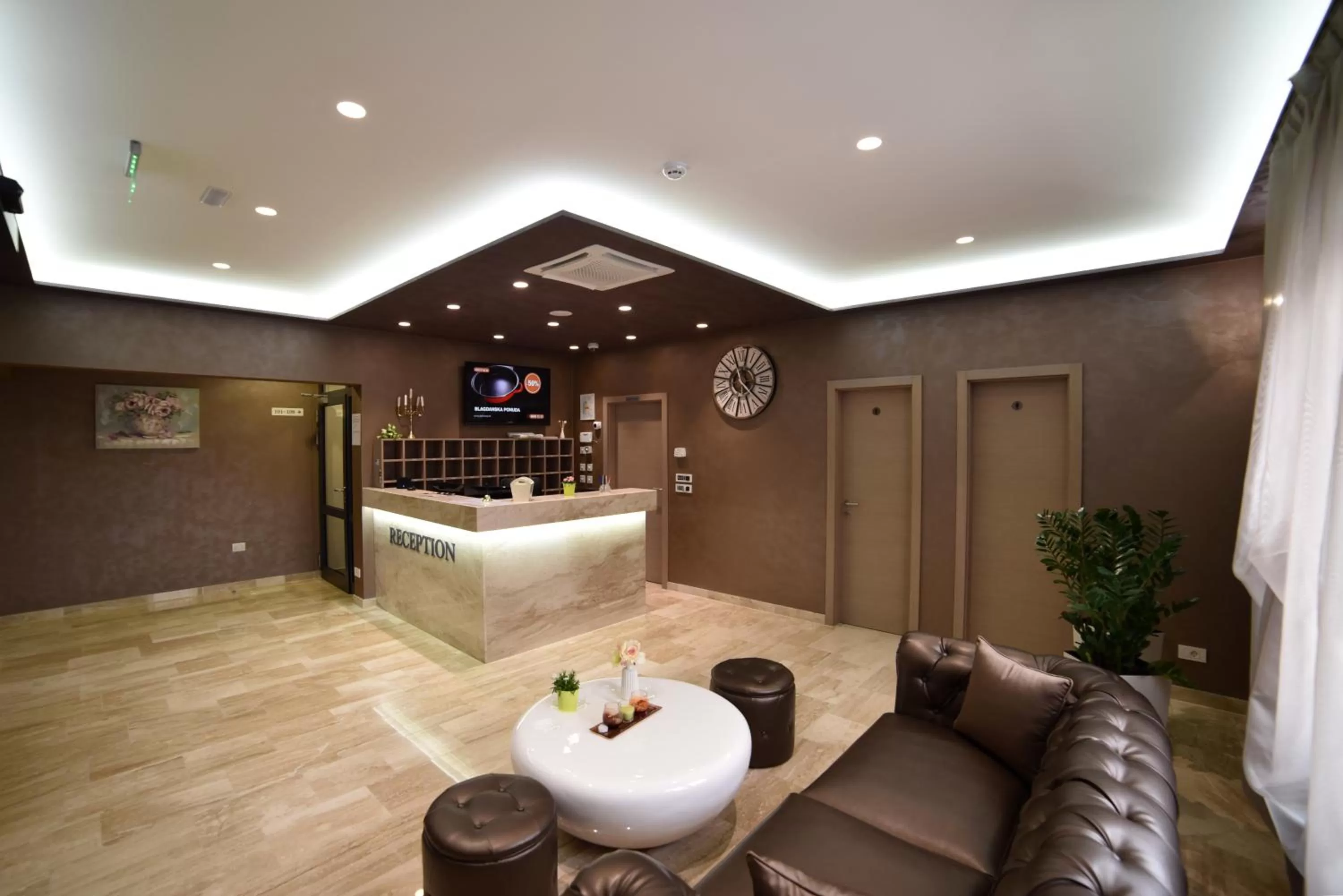 Lobby or reception in Royal Airport Hotel