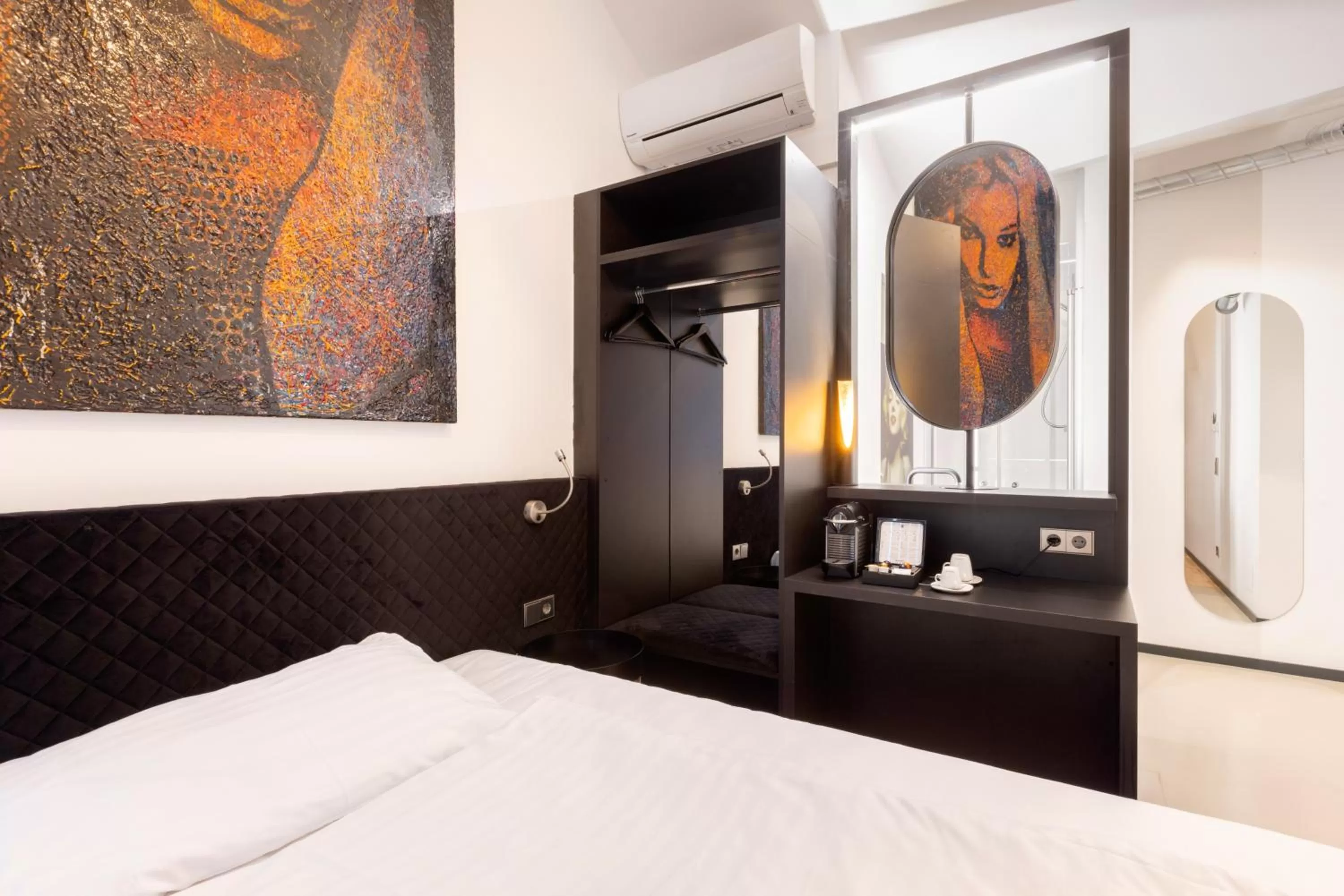 Single Room with Queensize Bed in Das Edlinger