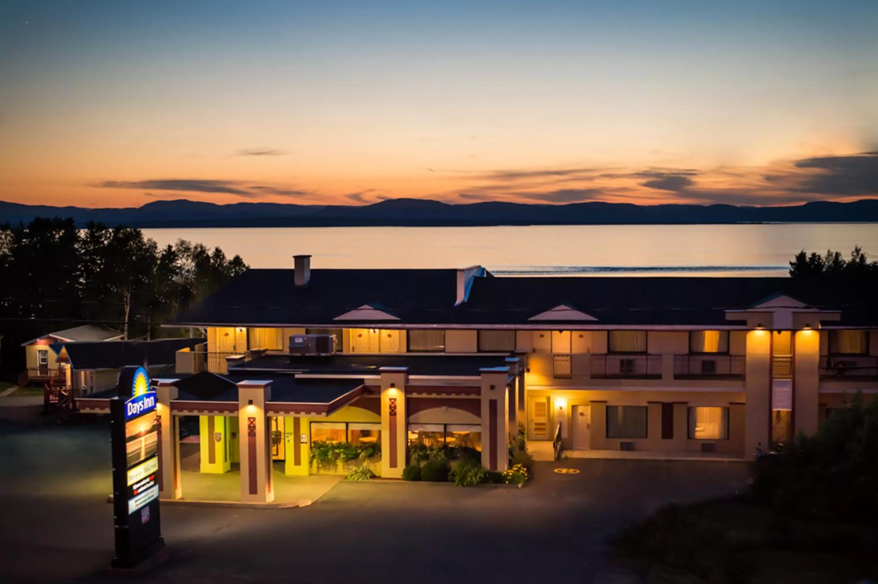 Property building in Days Inn by Wyndham Riviere-Du-Loup