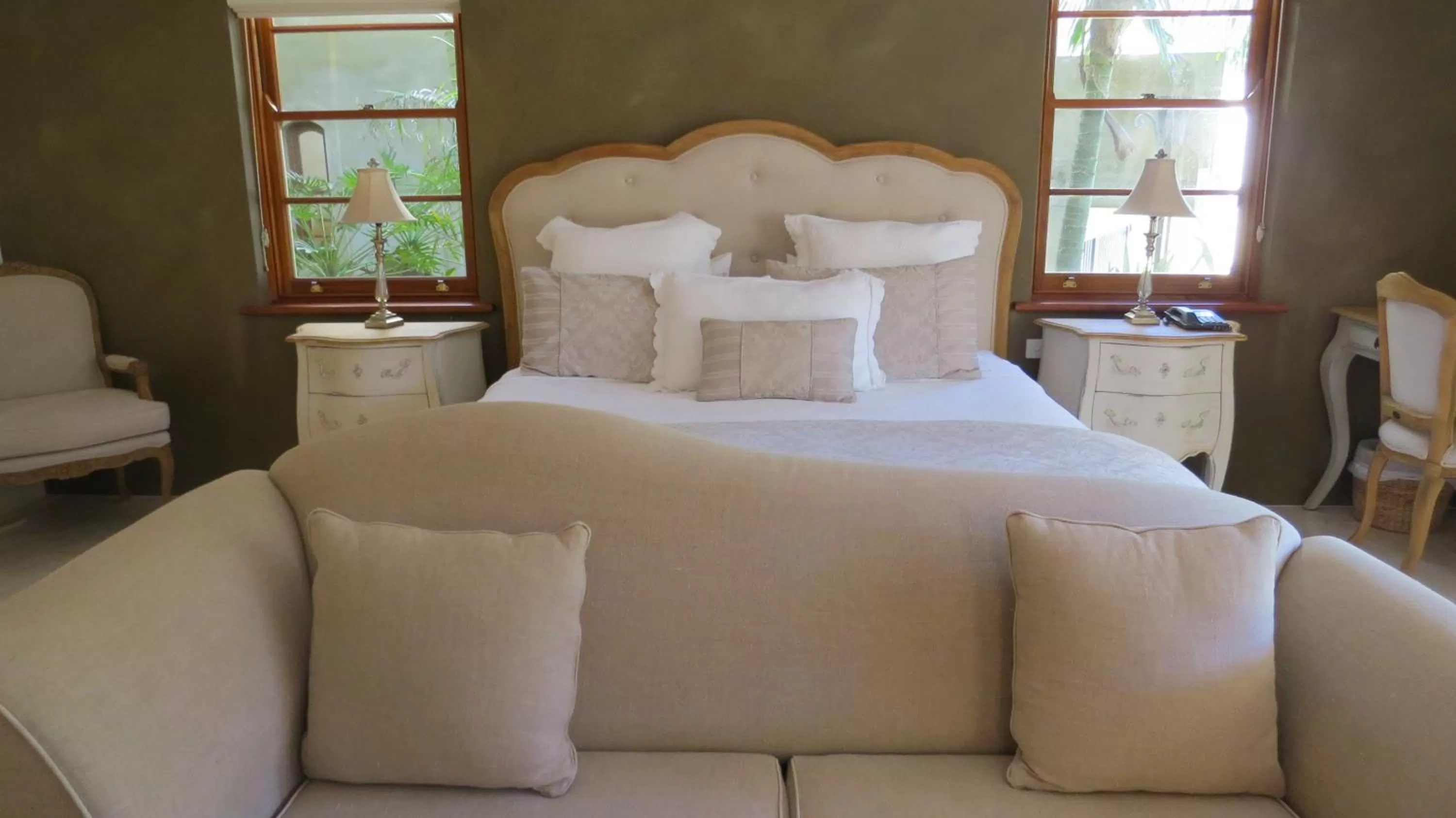 Day, Bed in Victoria's At Wategos