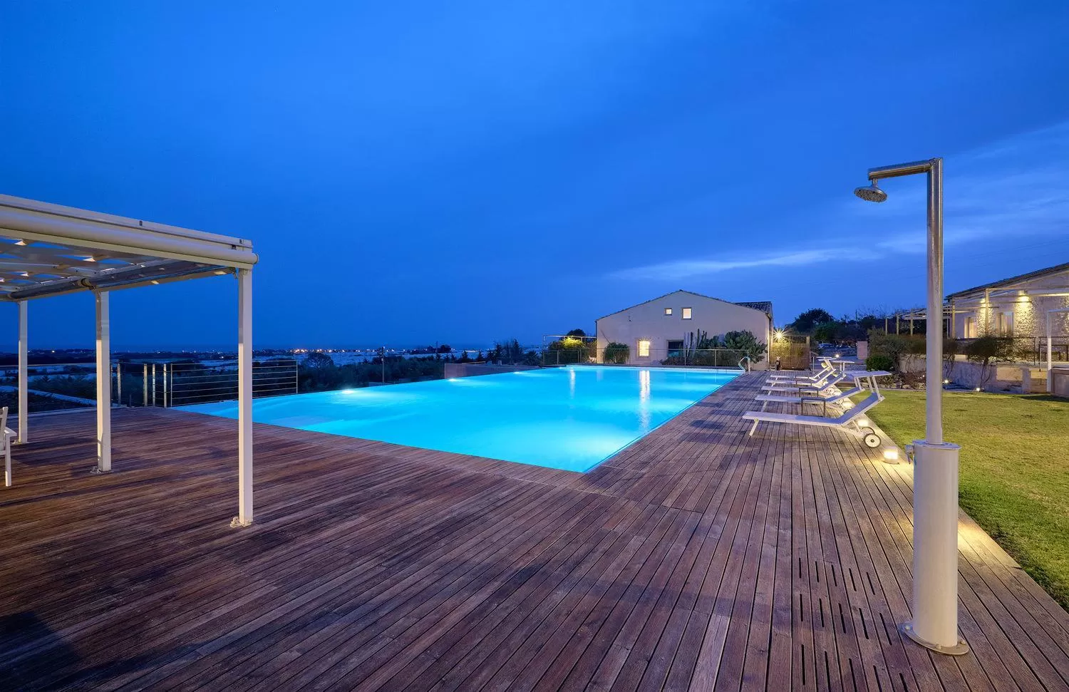 Swimming pool in Petrantica Resort