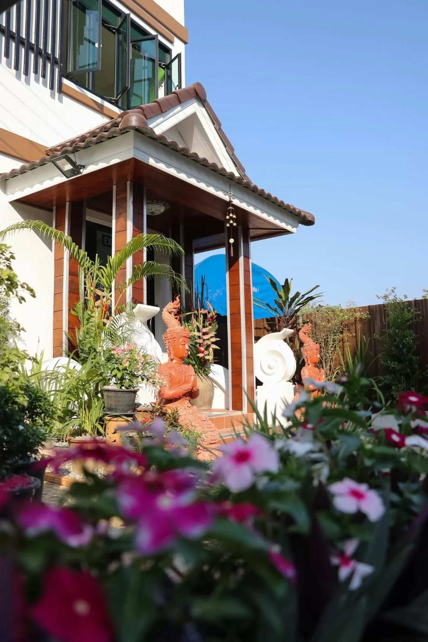 Facade/entrance in Puak Taem Boutique Hotel