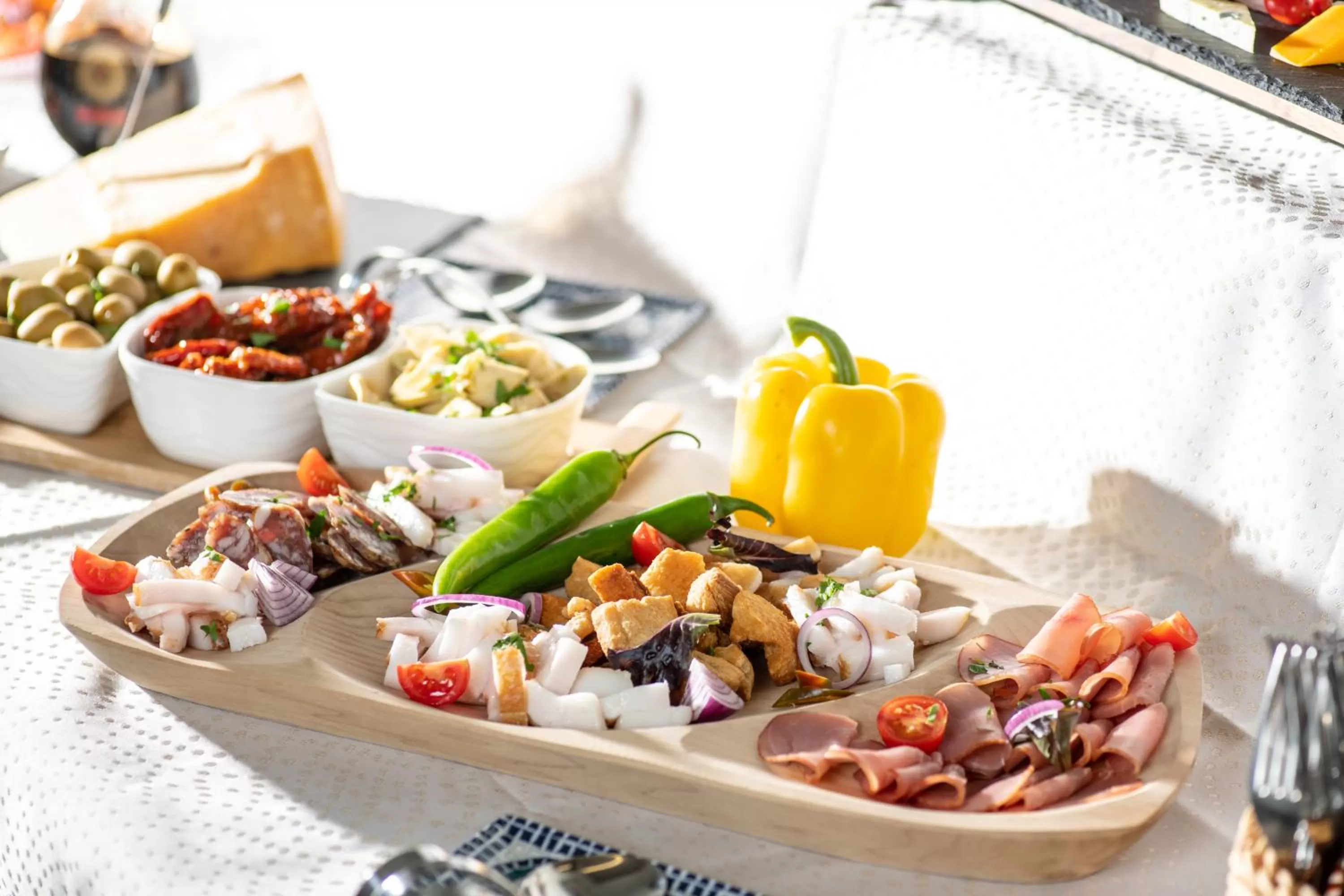 Buffet breakfast in Campeador Inn