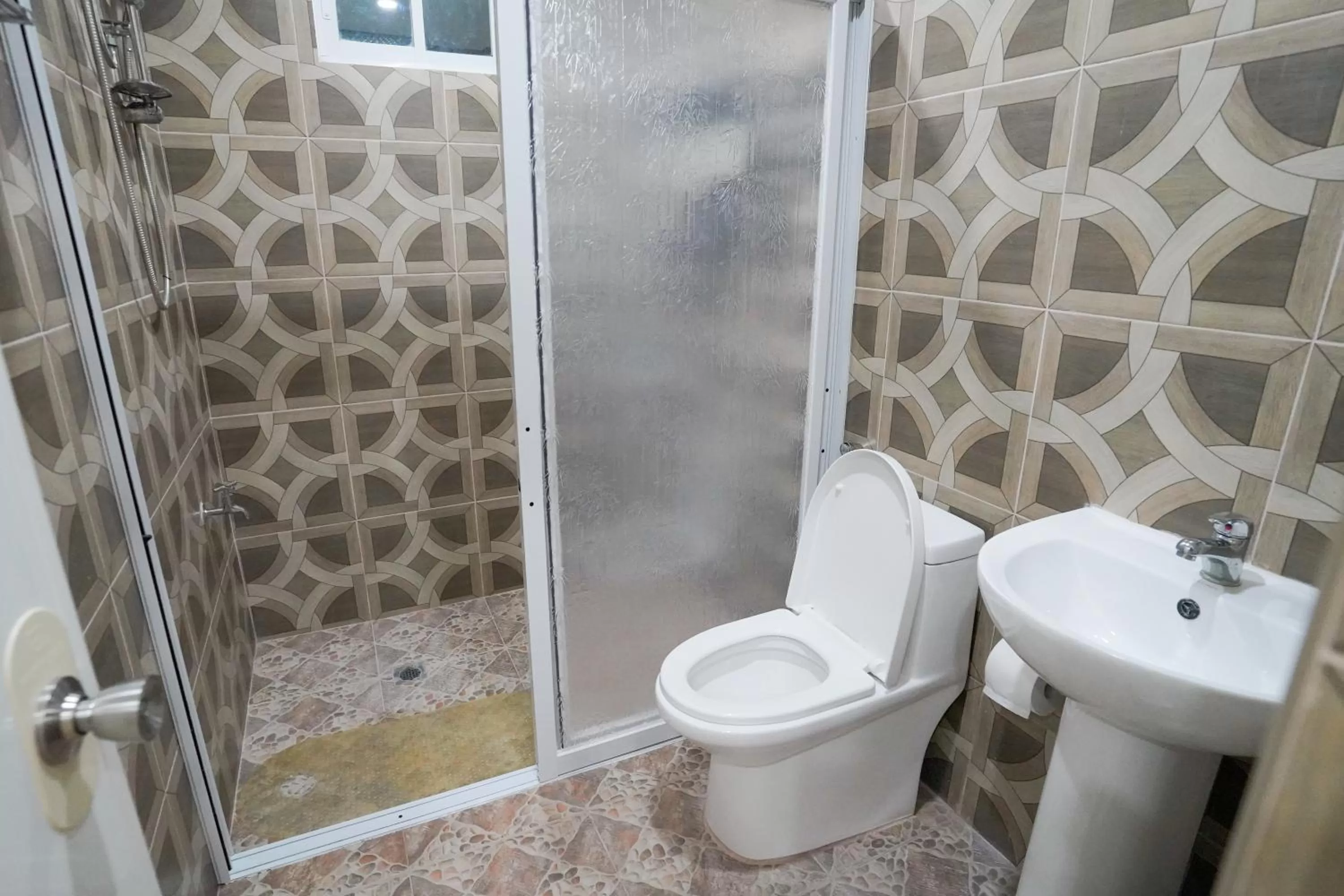 Shower in MS Mountain Cabin