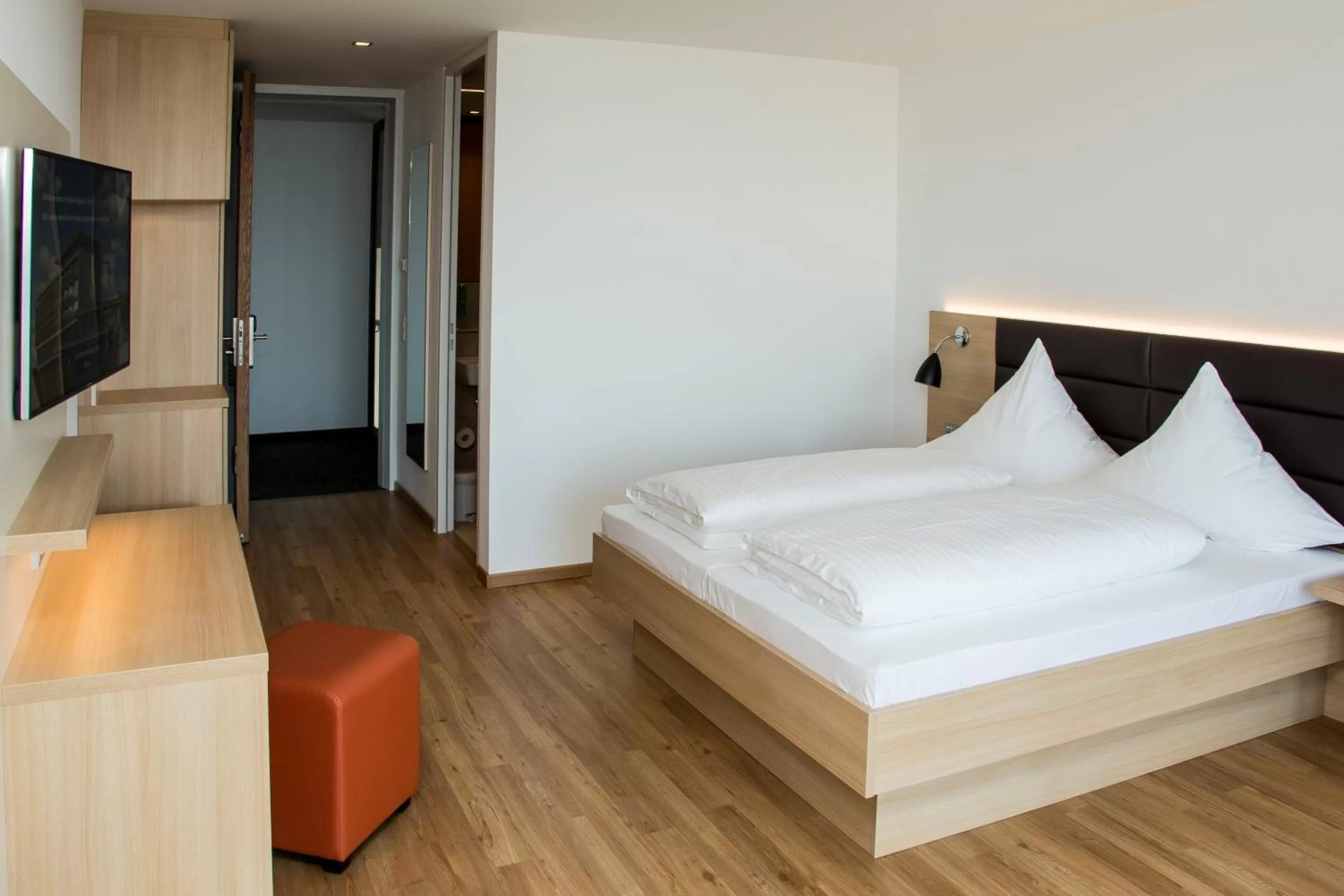 Photo of the whole room, Bed in Engener Höh