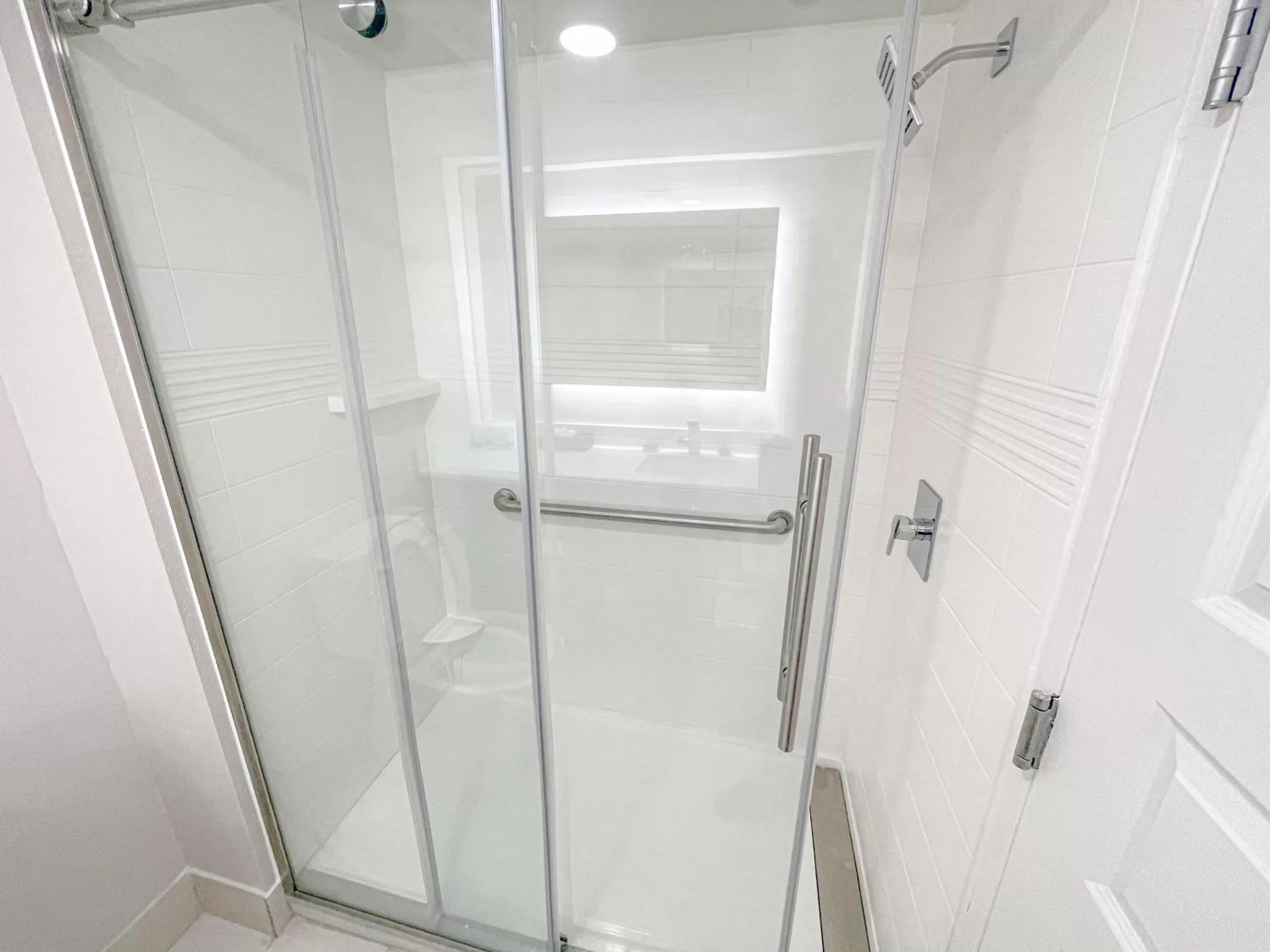 Bathroom in Wingate by Wyndham Panama City Area Lynn Haven