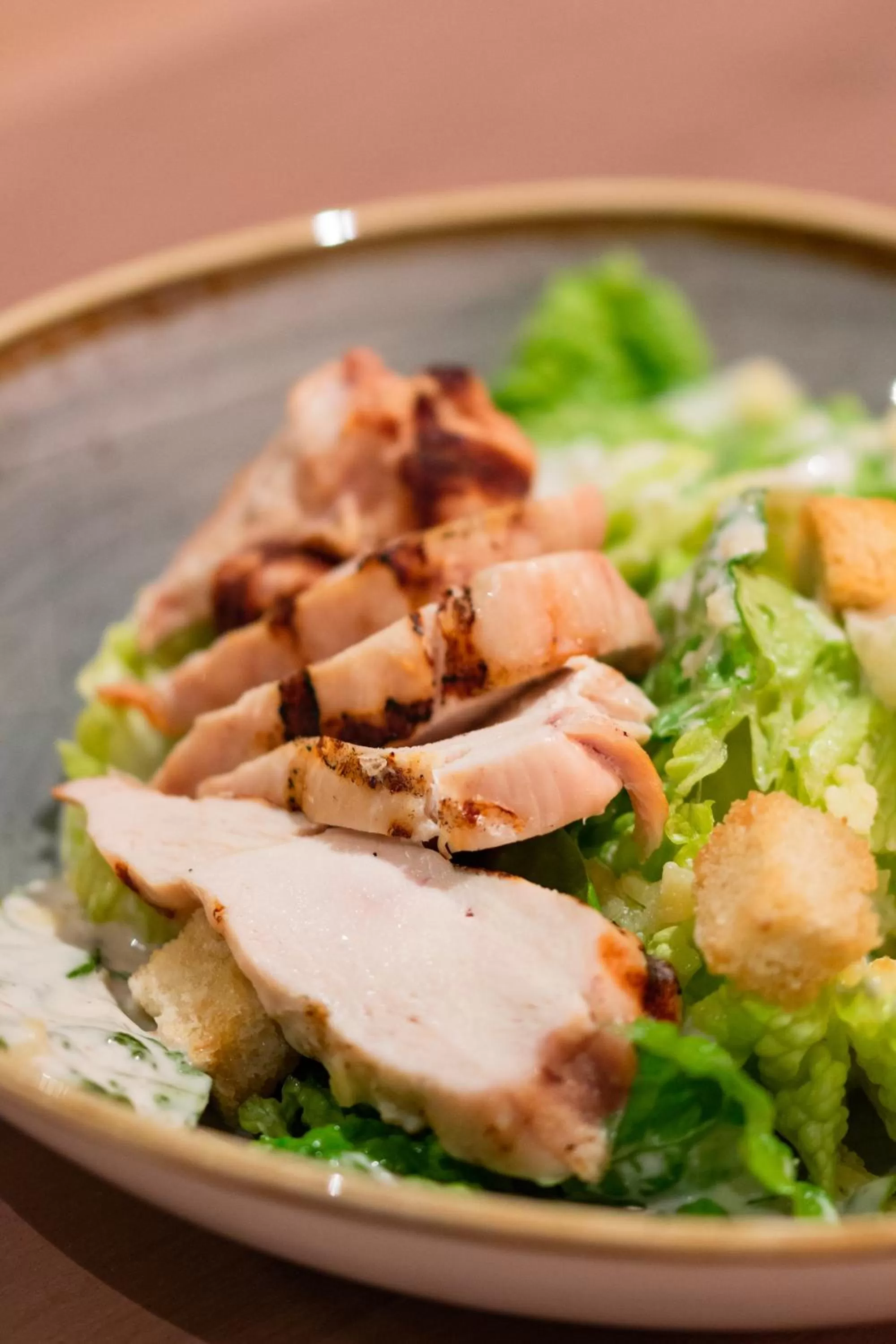 Restaurant/places to eat in Holiday Inn Newport by IHG