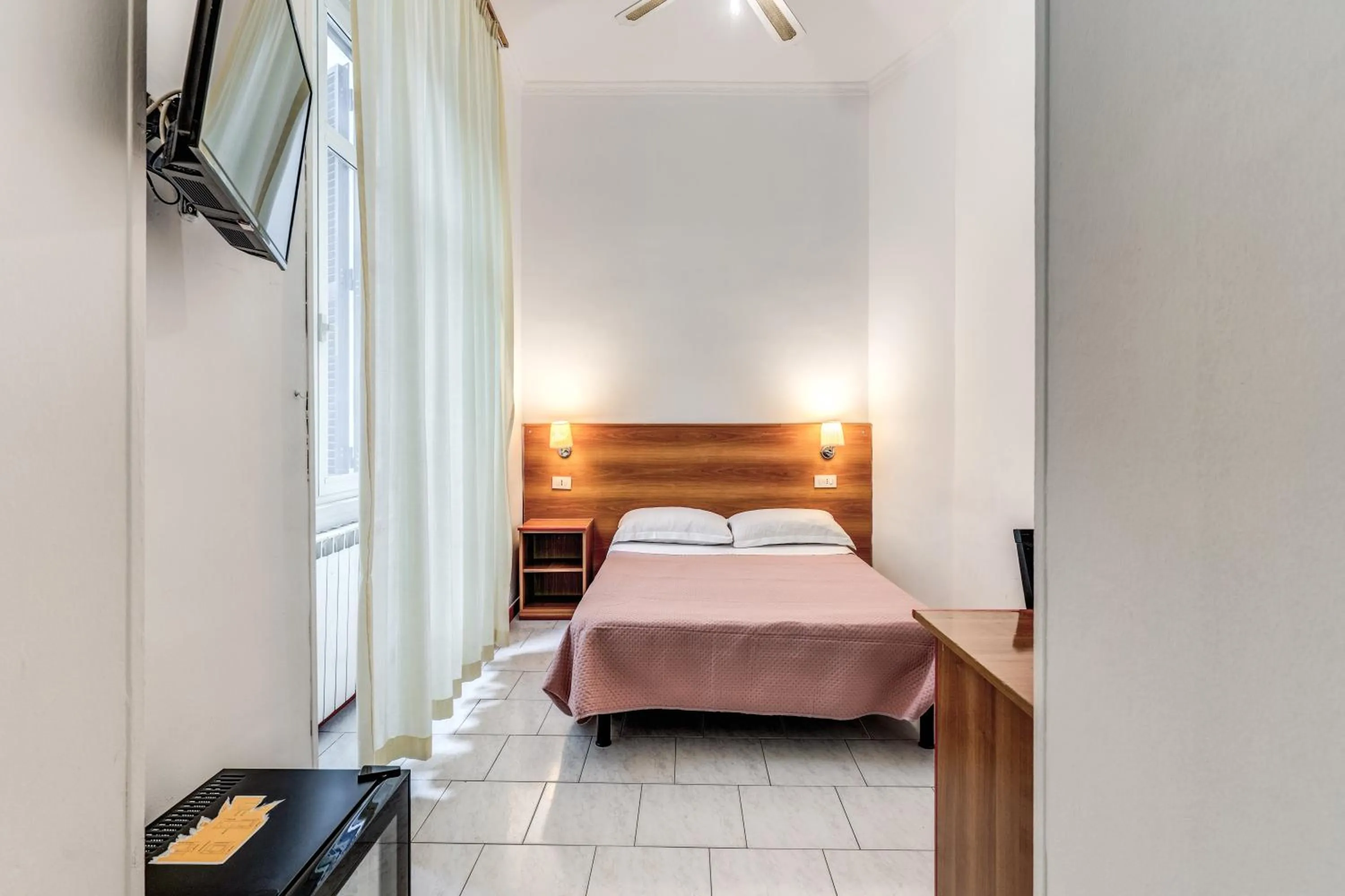 Bedroom, Bed in Hotel Altavilla 9