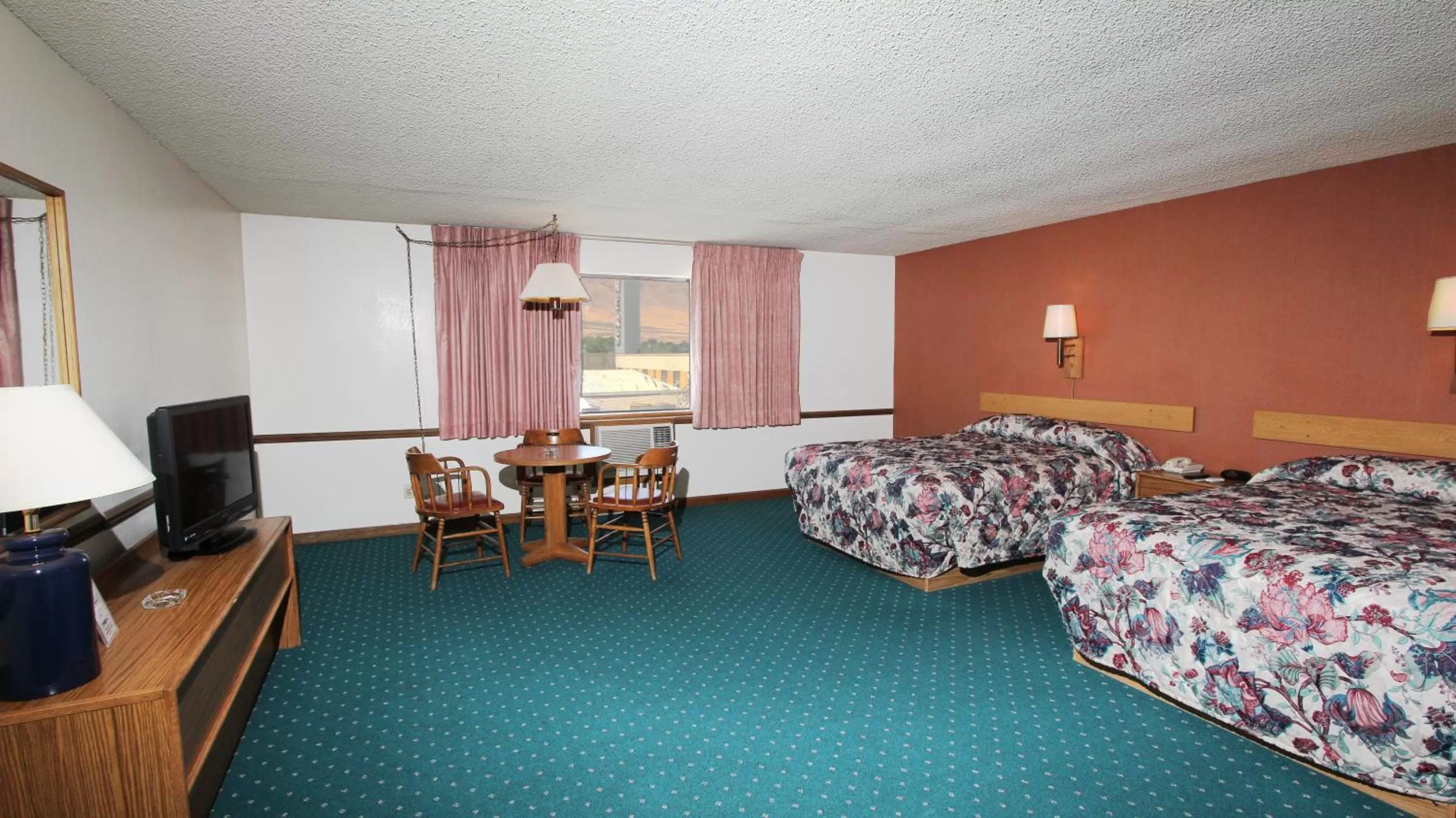 Photo of the whole room, Bed in Winners Inn Casino