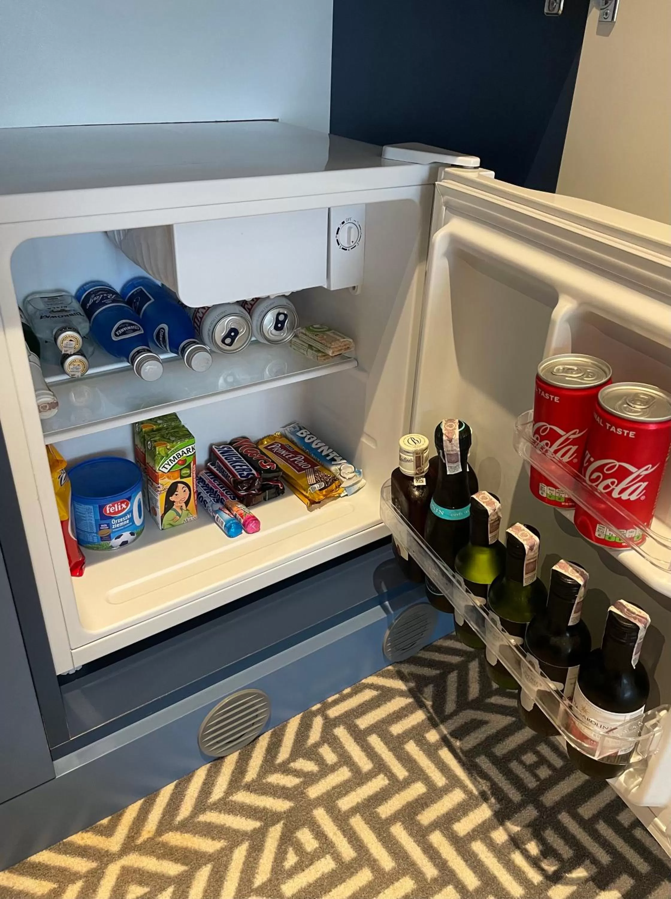 Coffee/tea facilities in Amber Design Residence