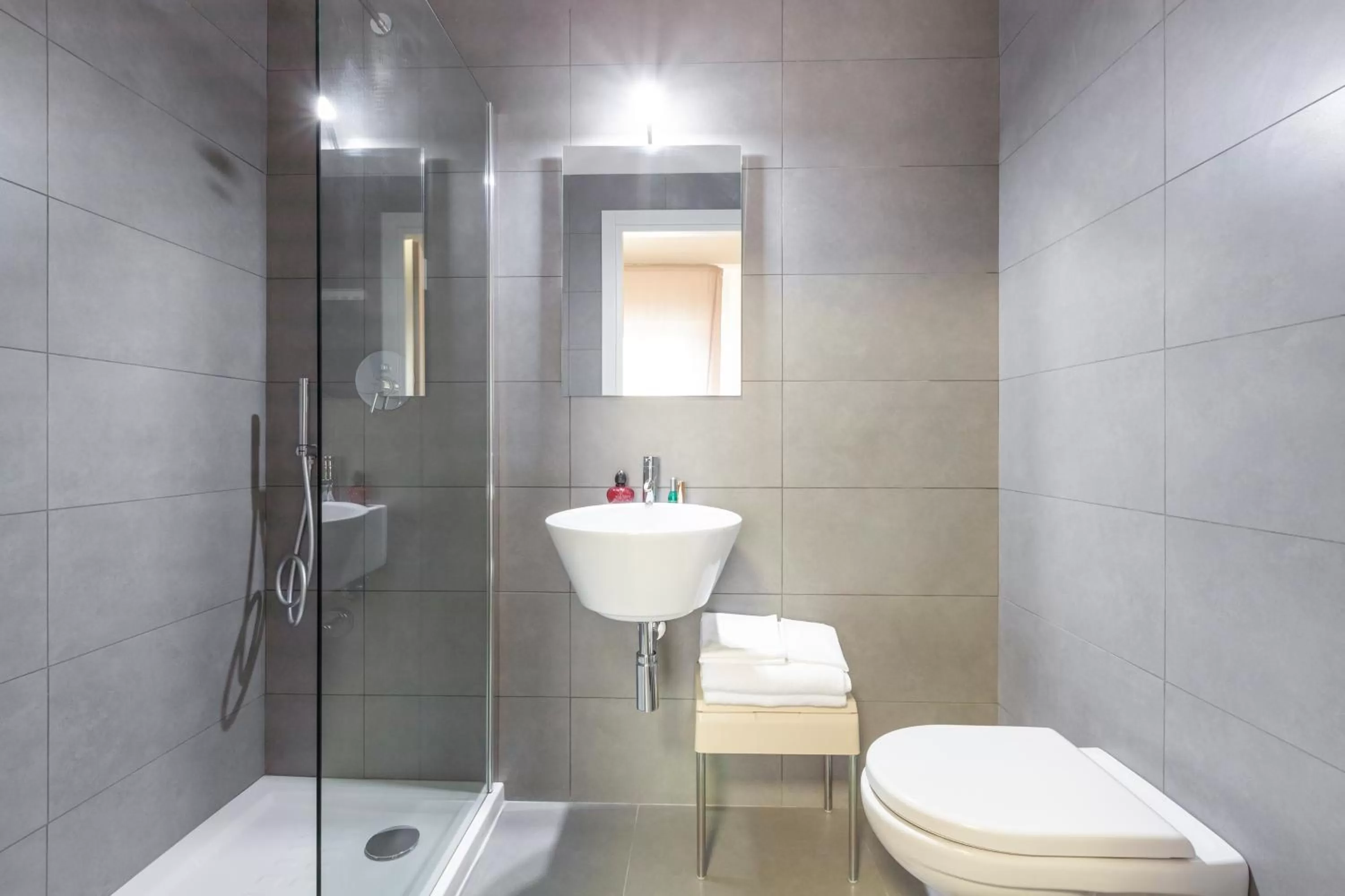 Shower in Ibis Styles Brindisi