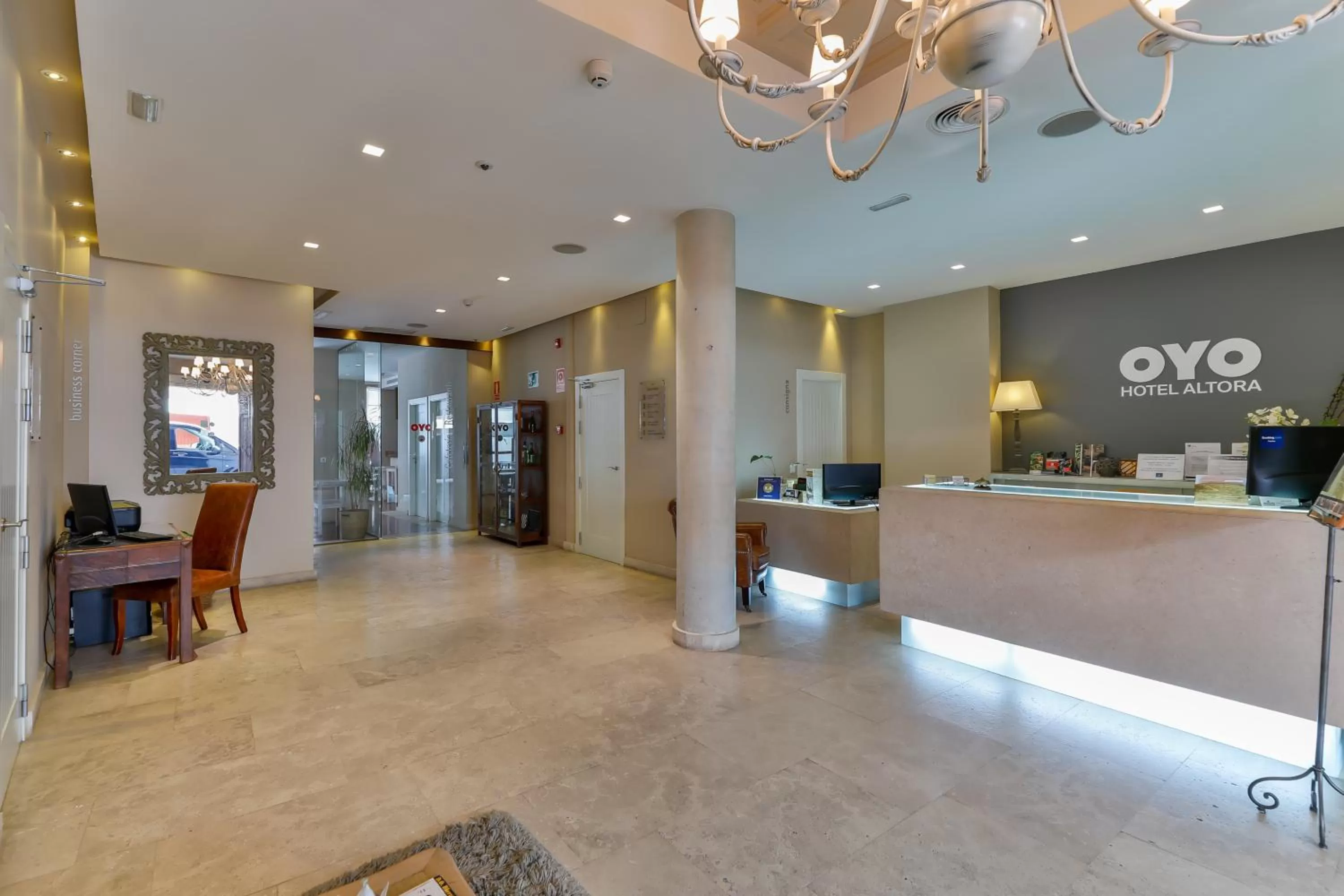 Lobby or reception in Hotel Altora