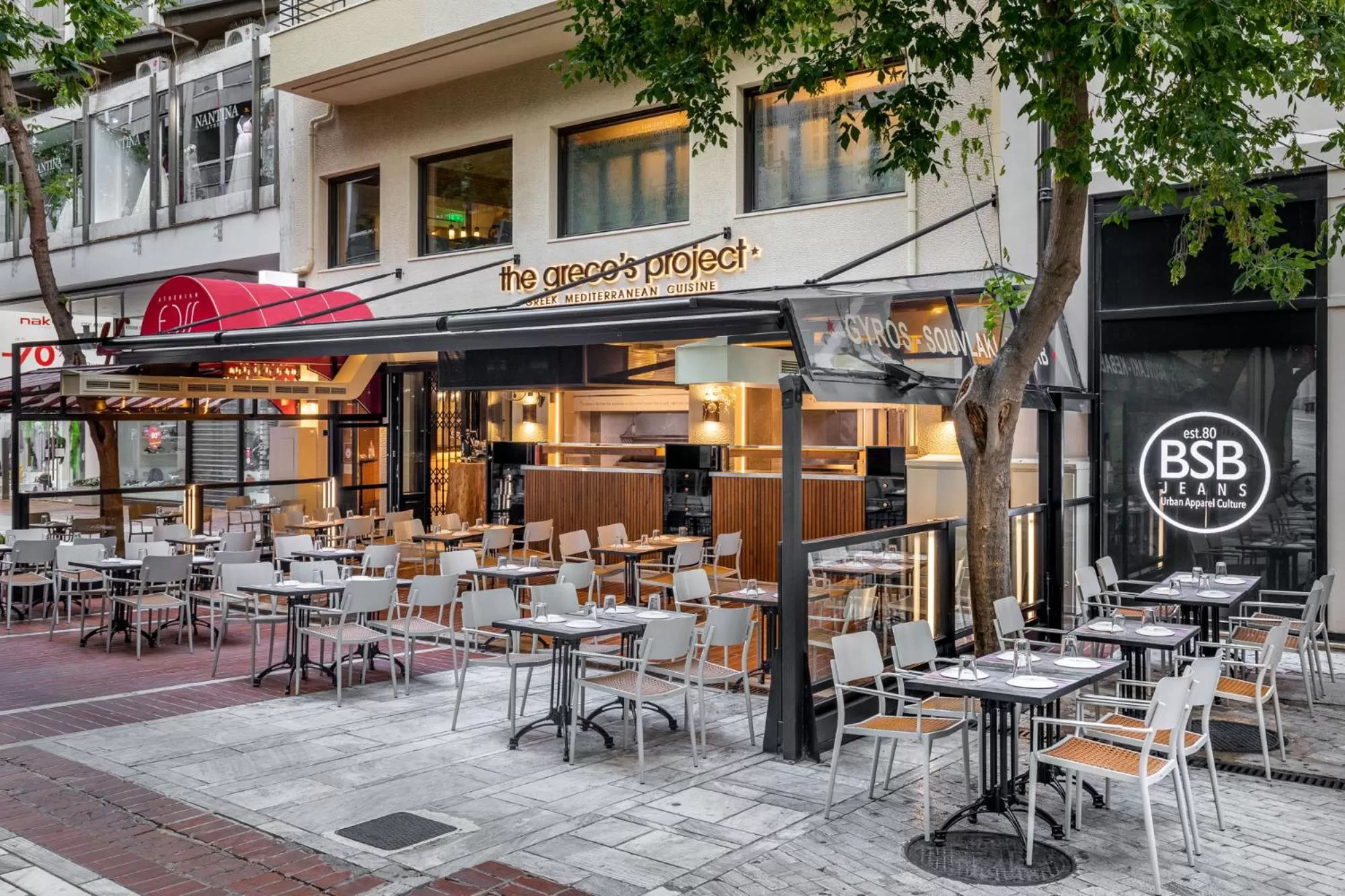 Restaurant/places to eat in Athenian Foss