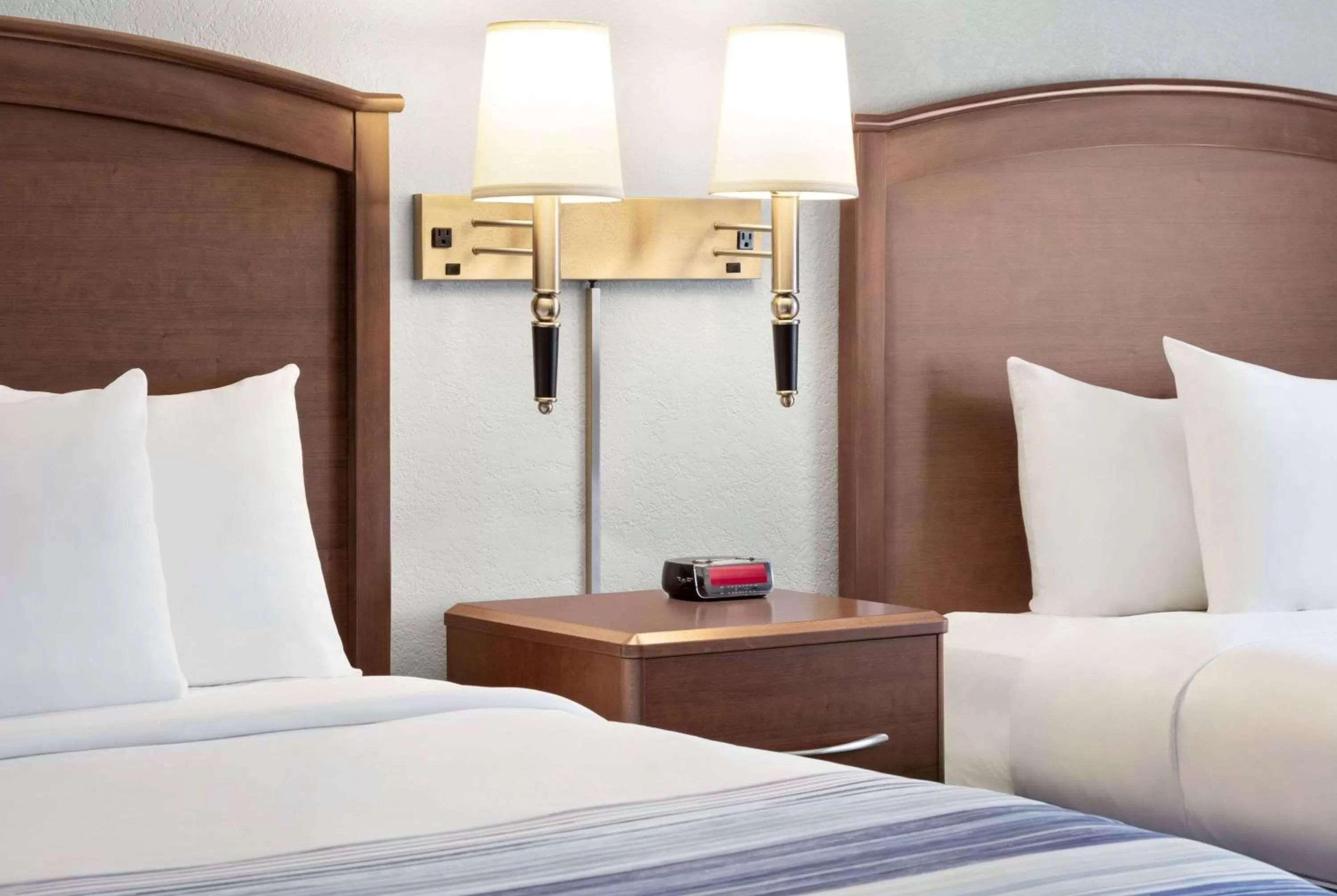 Double Room with Two Double Beds - Mobility Access/Non-Smoking in AmericInn by Wyndham Bemidji