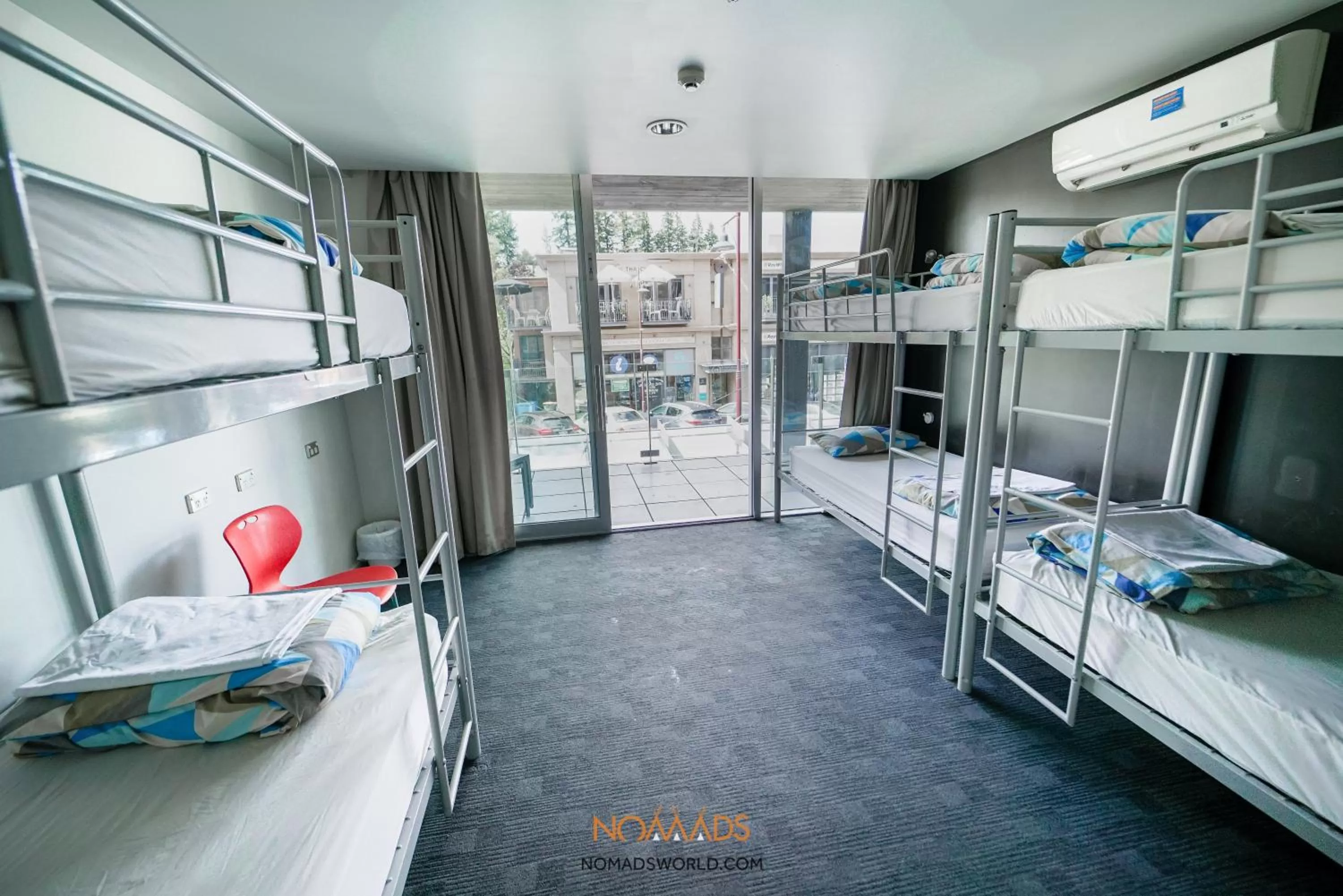 Photo of the whole room, Bed in Nomads Queenstown Hostel