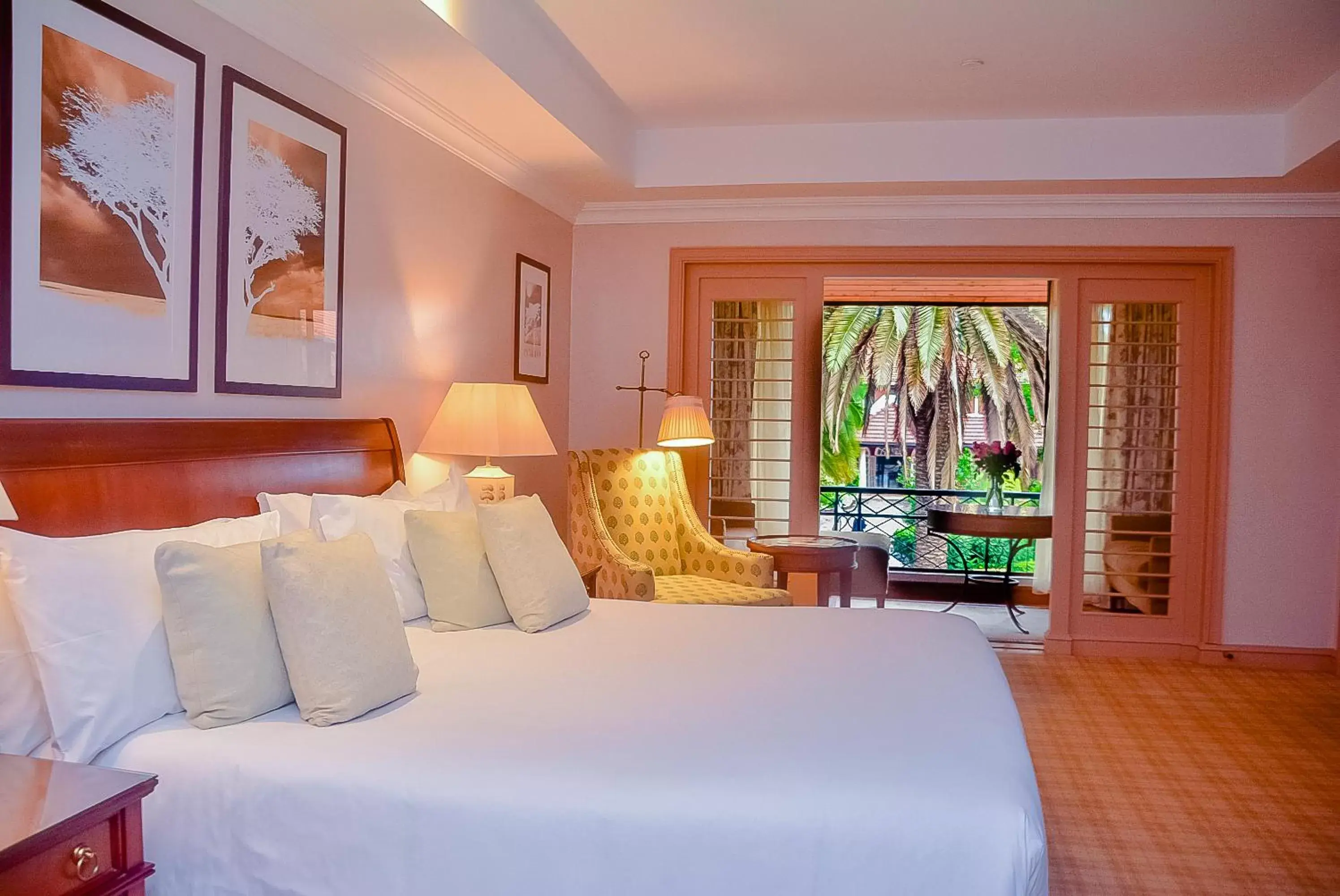 Suite in Fairmont The Norfolk Suite in Fairmont The Norfolk