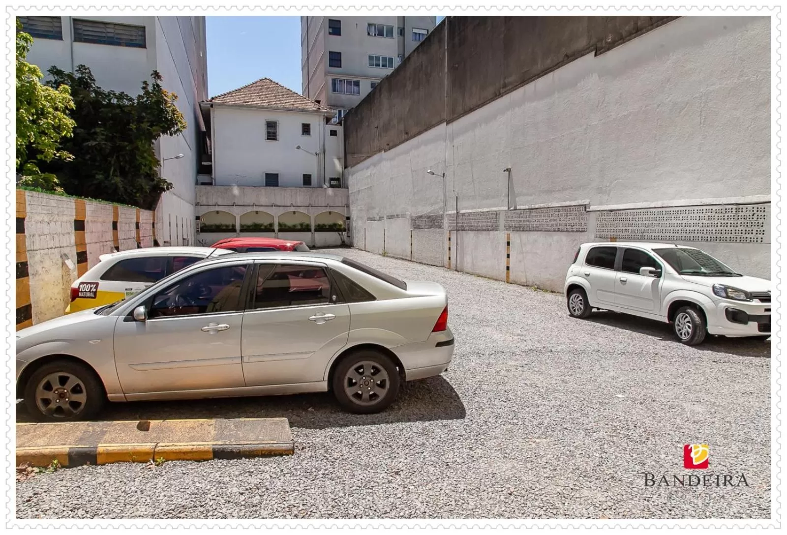 Property Building in Bandeira Hotel