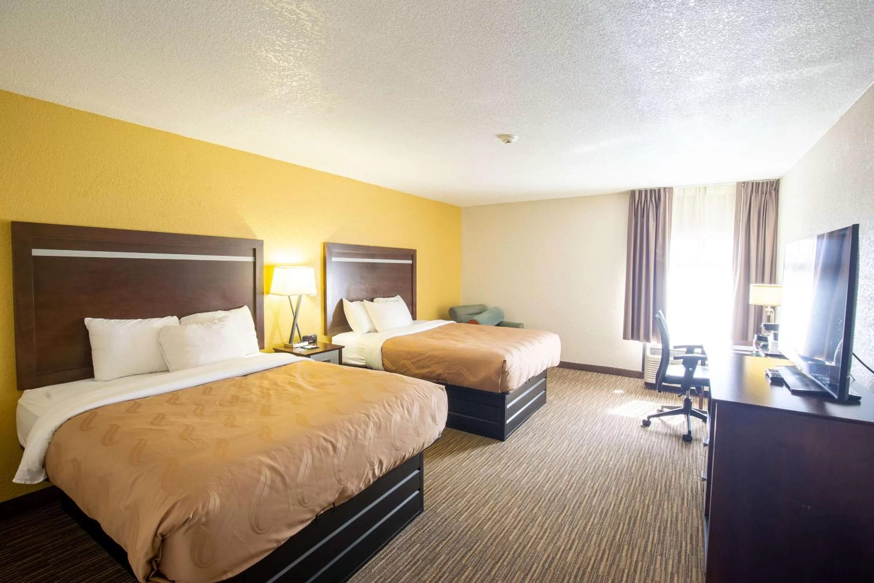 Bedroom, Bed in Quality Inn & Suites Portage Central