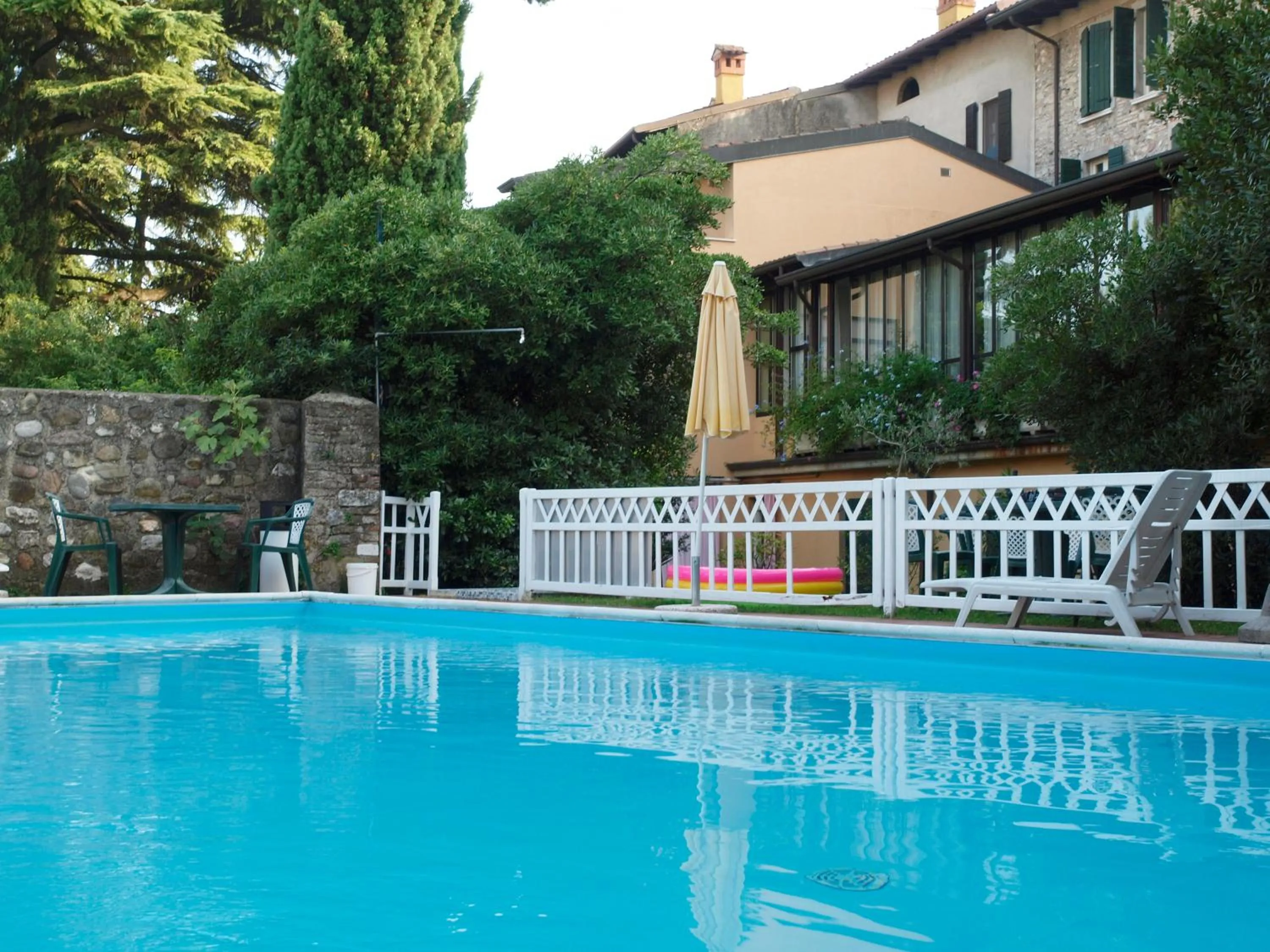 Swimming pool in Hotel San Filis