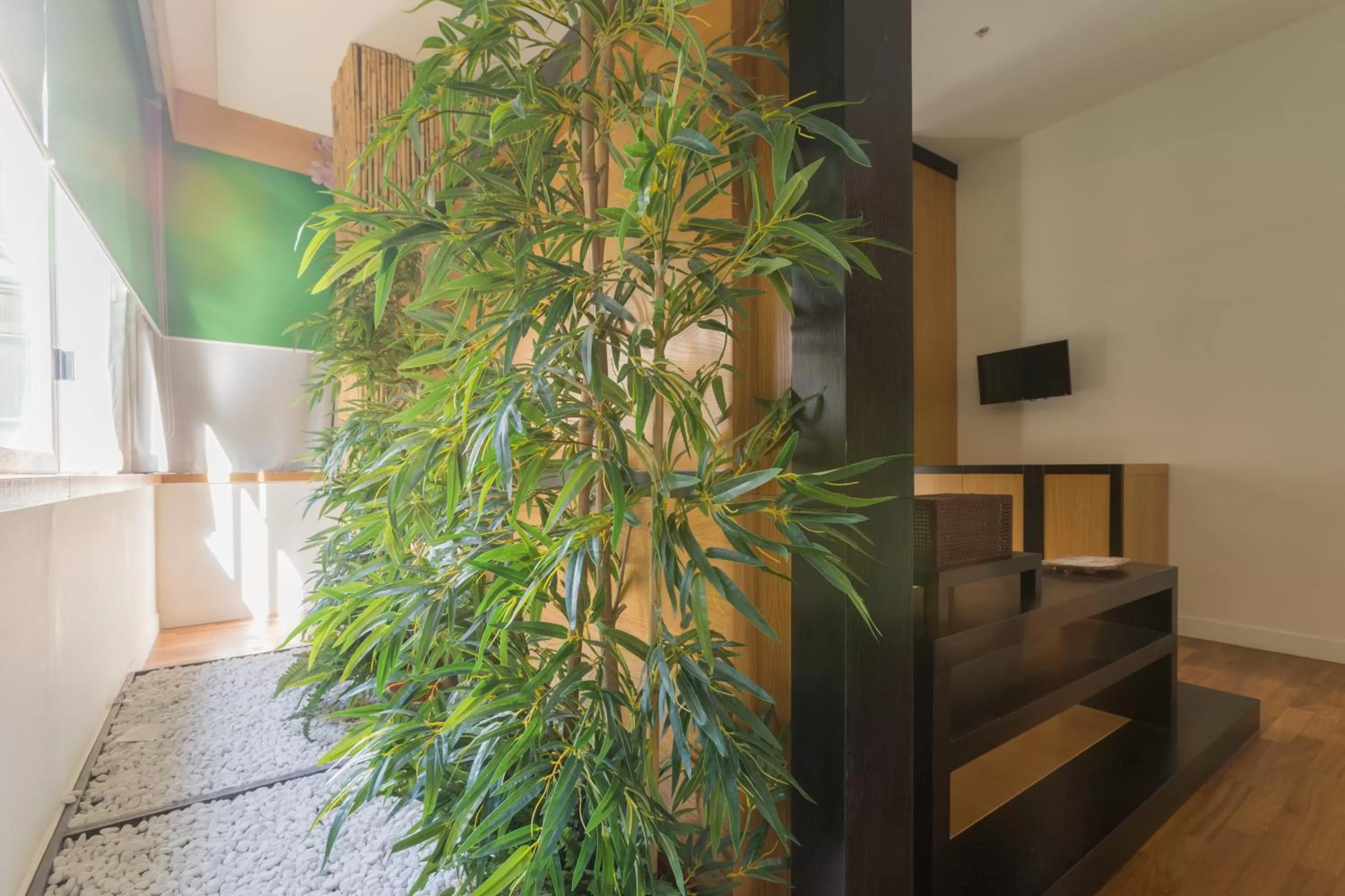 Garden view in Soul City - by Pera Rooms Collection