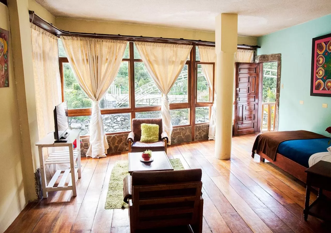 Living room, Seating Area in Spa Hosteria Miramelindo