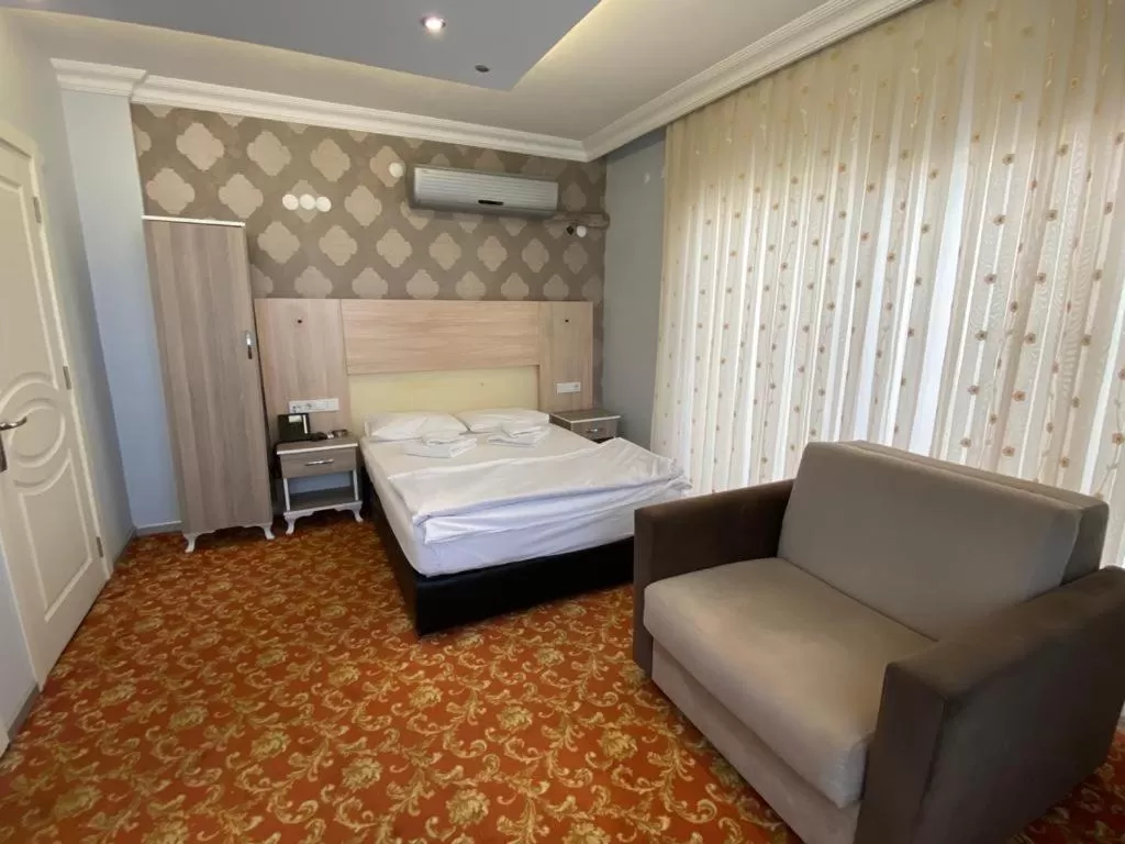 Photo of the whole room, Bed in Sakran Hotel