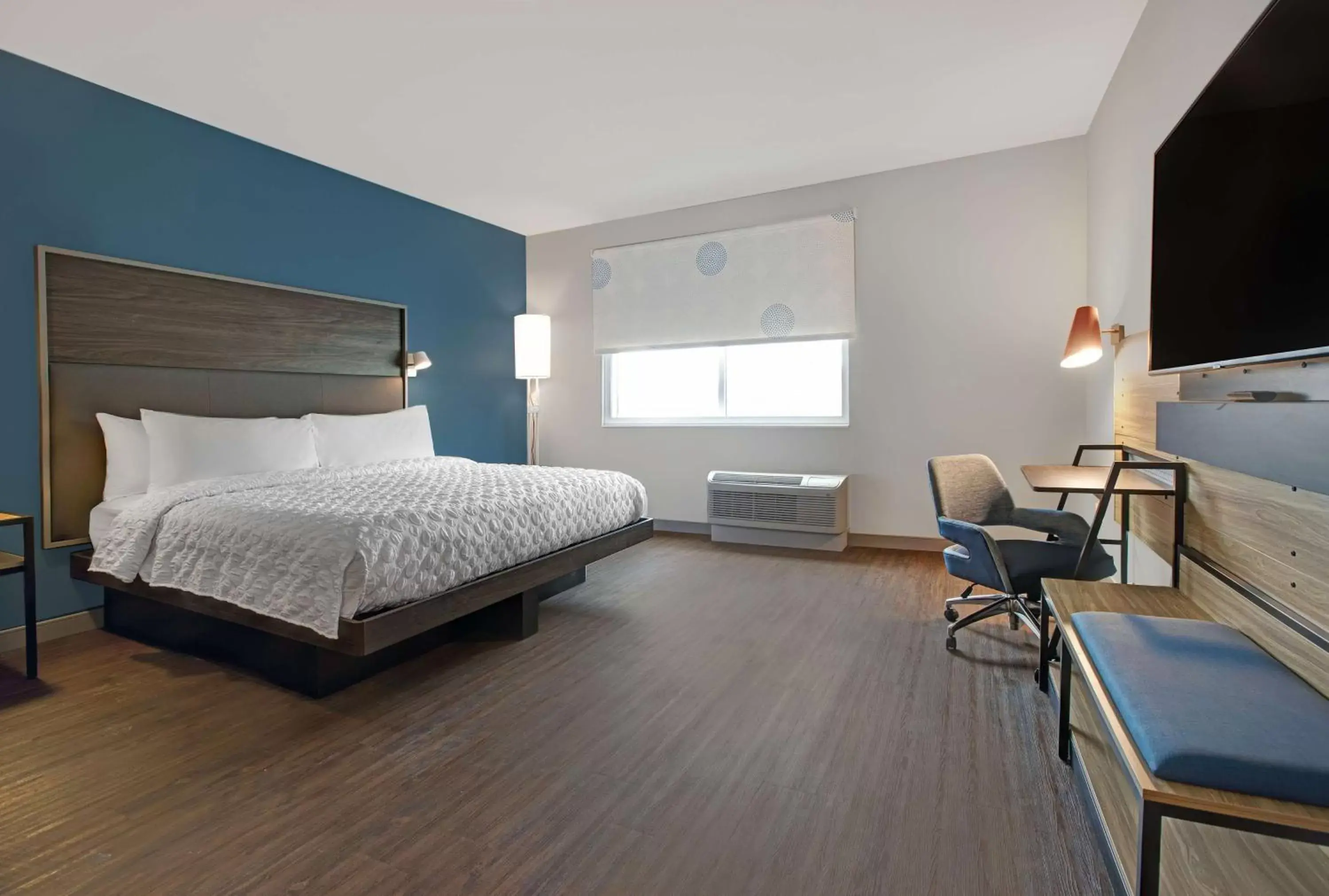 King Room - Hearing Access in Tru By Hilton Milwaukee Downtown, WI King Room - Hearing Access in Tru By Hilton Milwaukee Downtown, WI