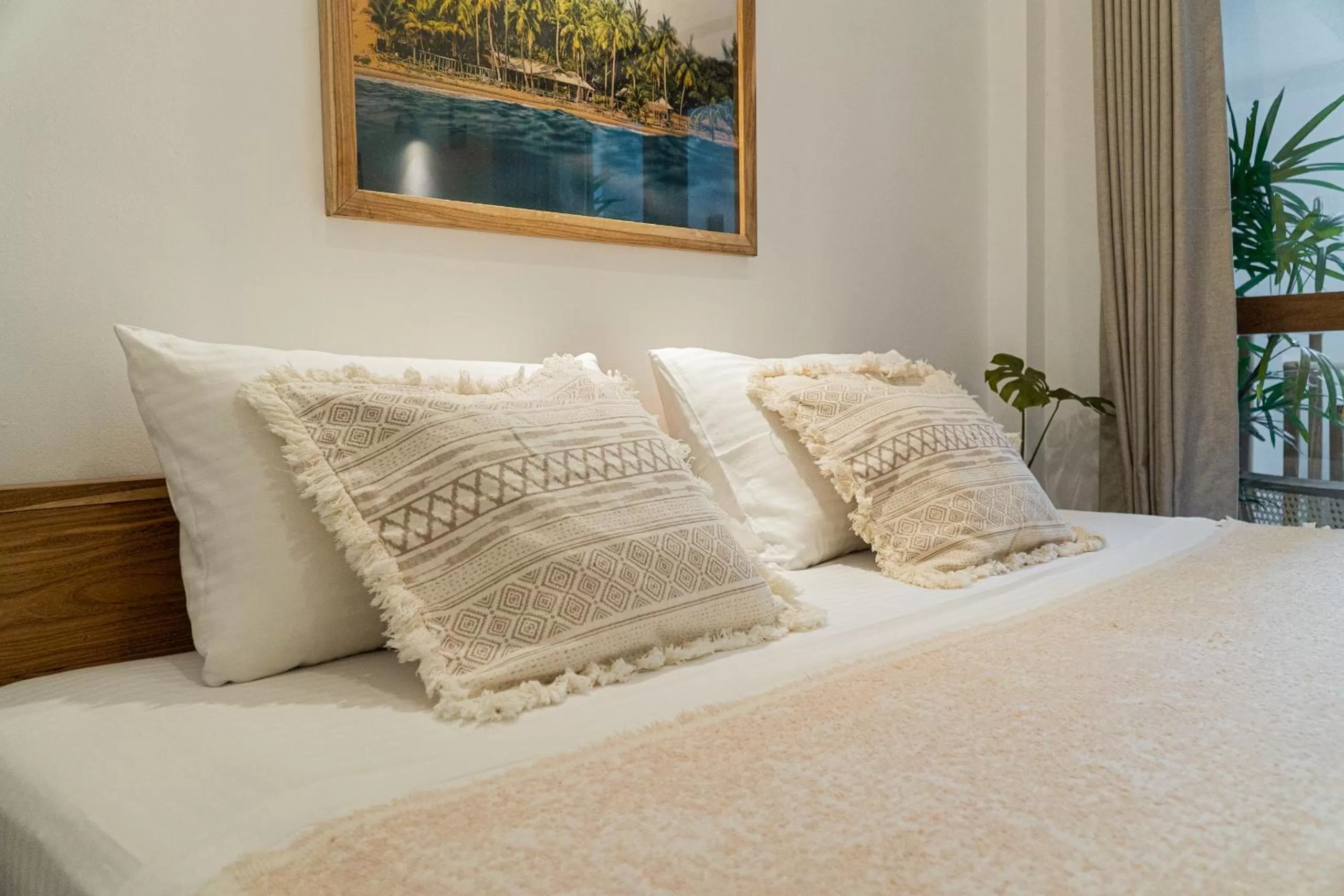 Bed in Lucky's Surf Camp