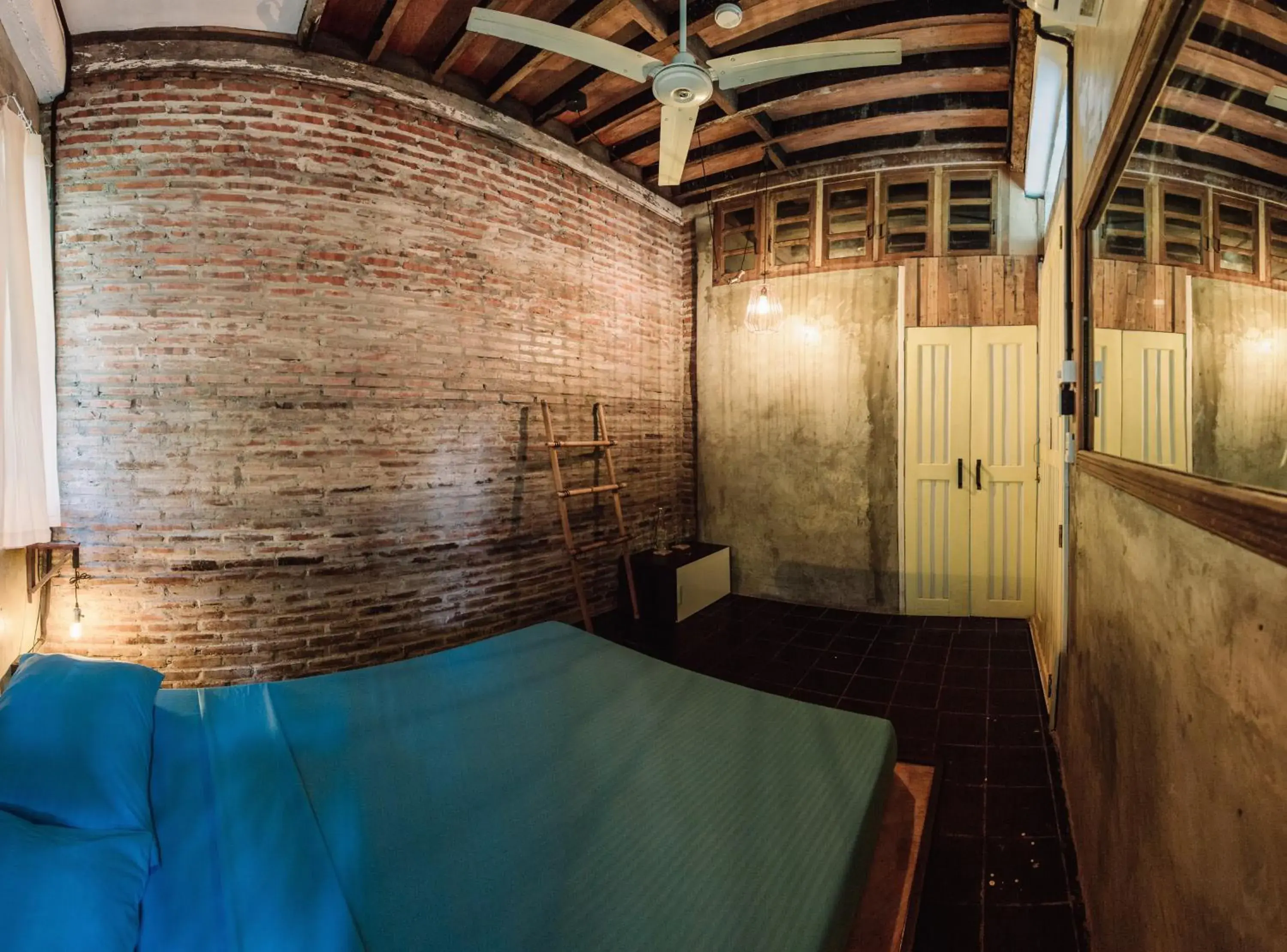 Superior Double Room with Private Bathroom in The Flying Fish Hostel Superior Double Room with Private Bathroom in The Flying Fish Hostel