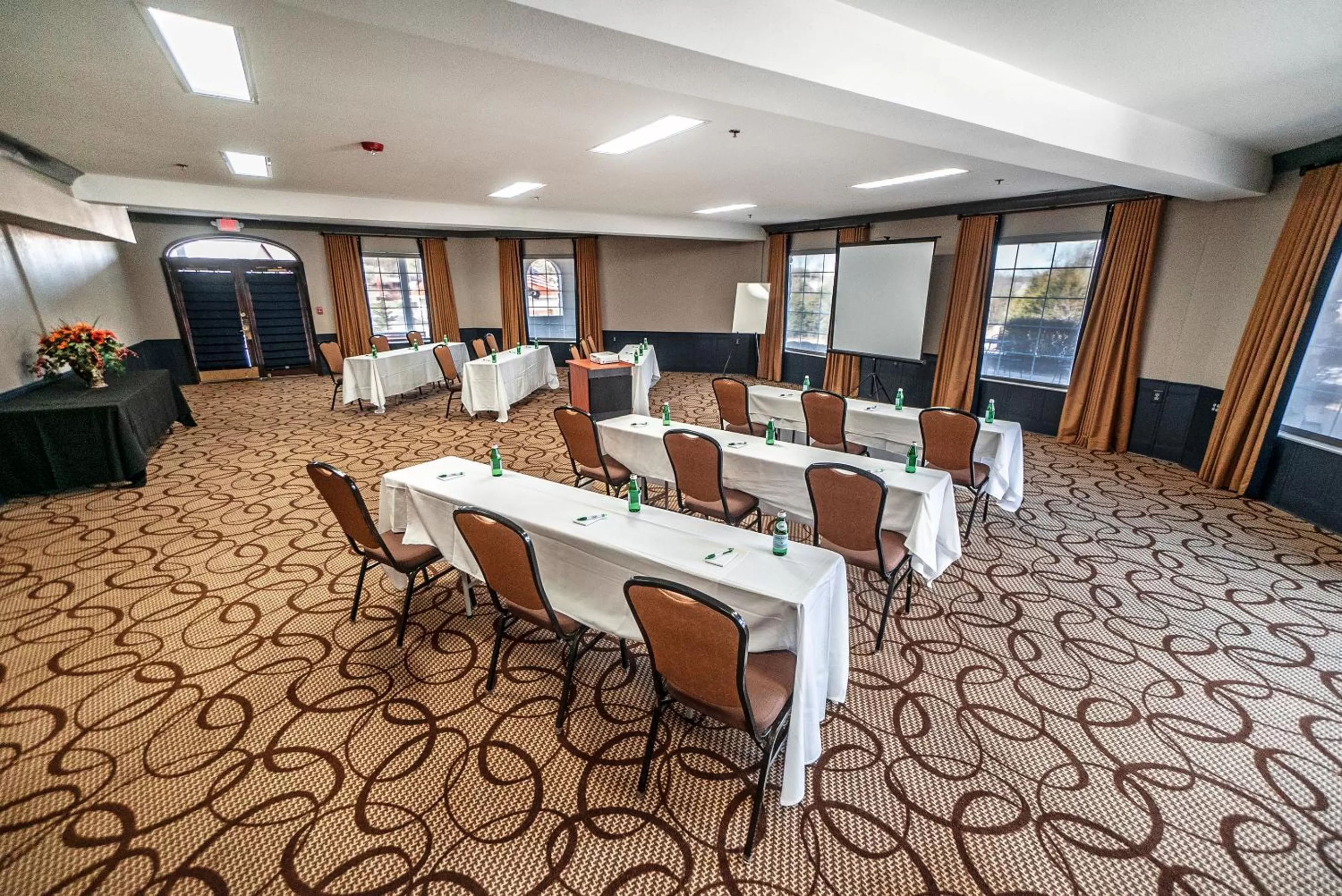 Meeting/conference room in The Stone Castle Hotel & Conference Center