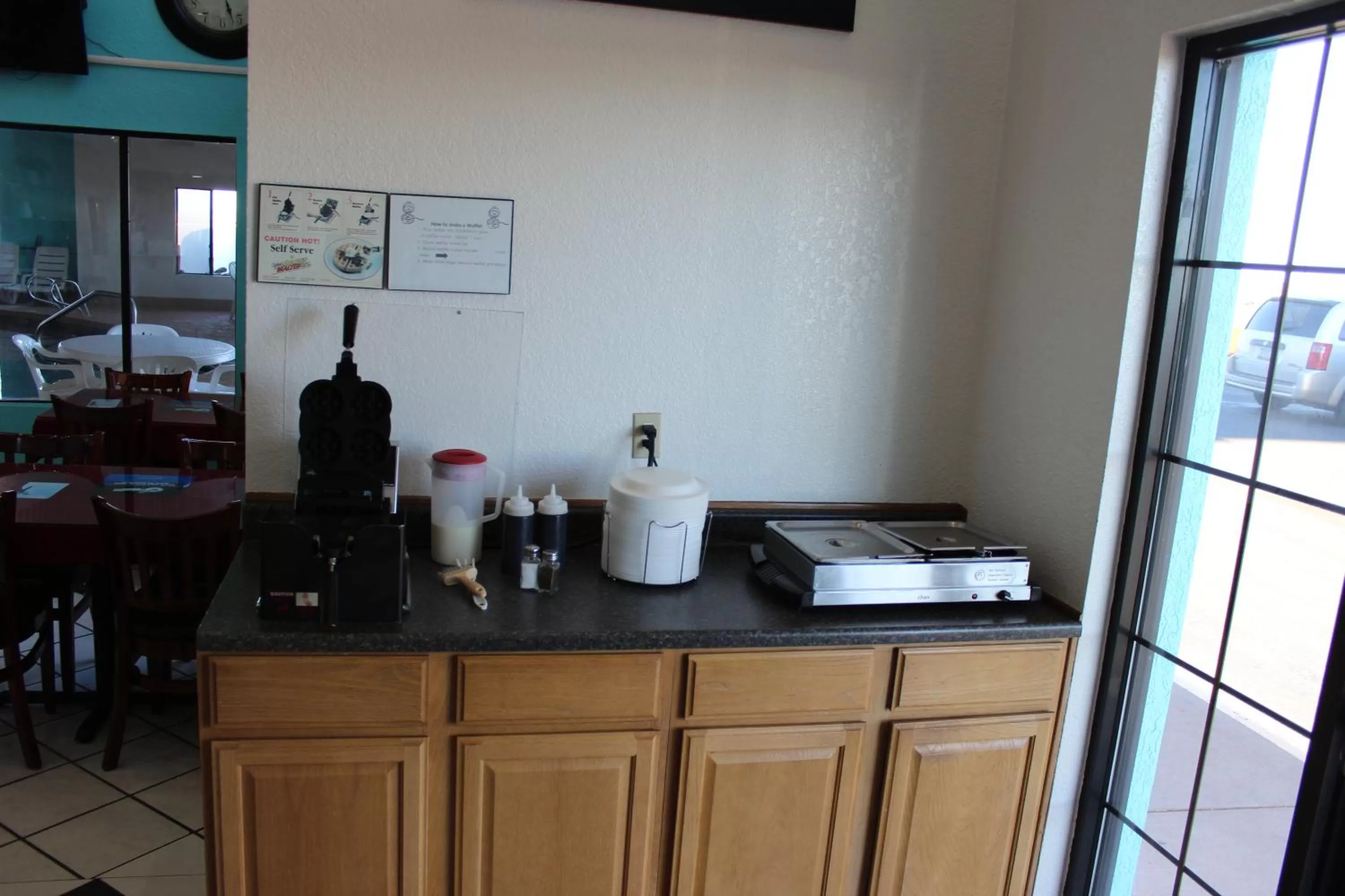 Breakfast in Howard Johnson by Wyndham Holbrook