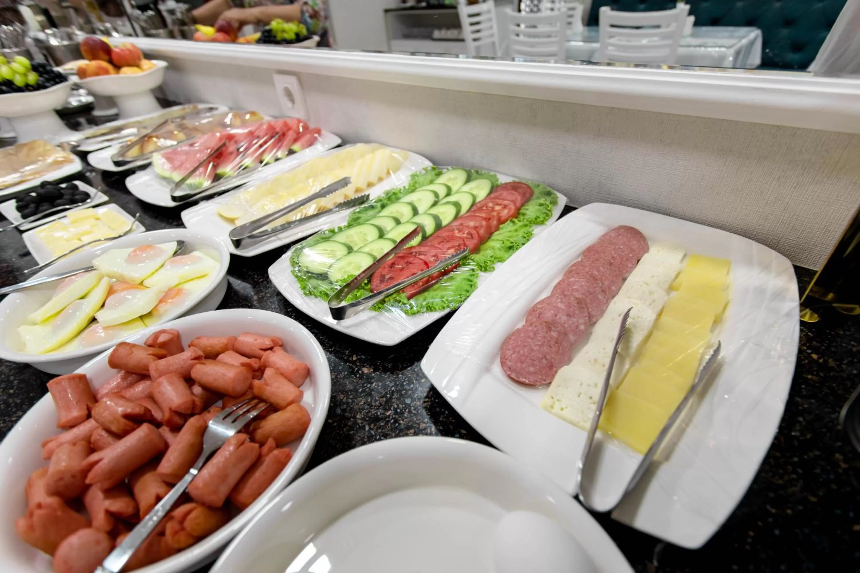 Food and drinks, Food in Registon Saroy Hotel